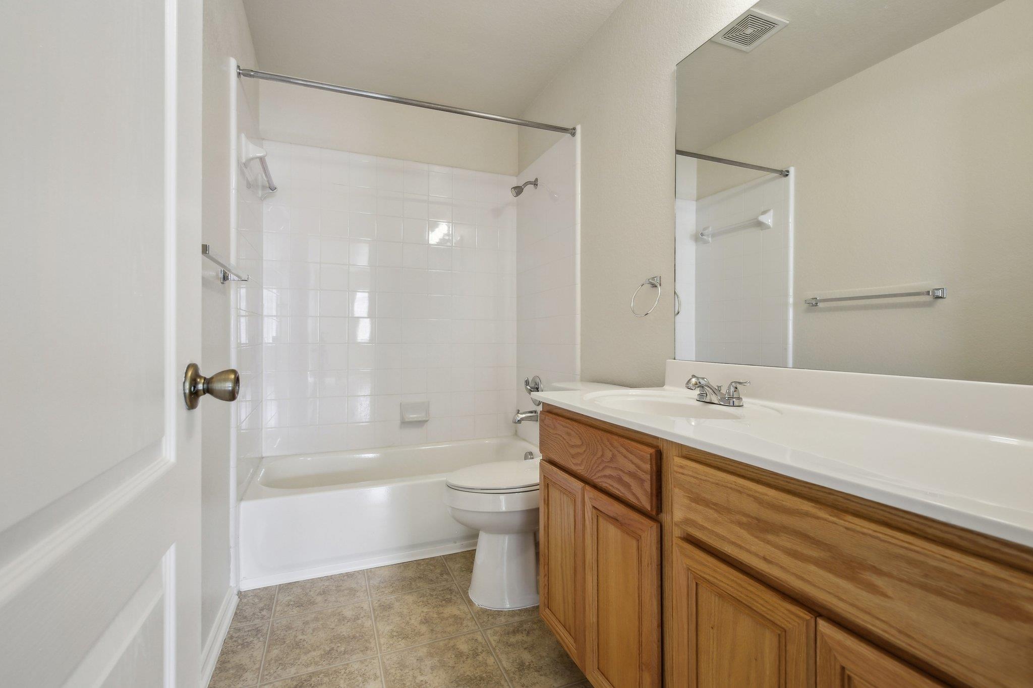 Image 29 of 40 For 2430 Dove Crossing Dr