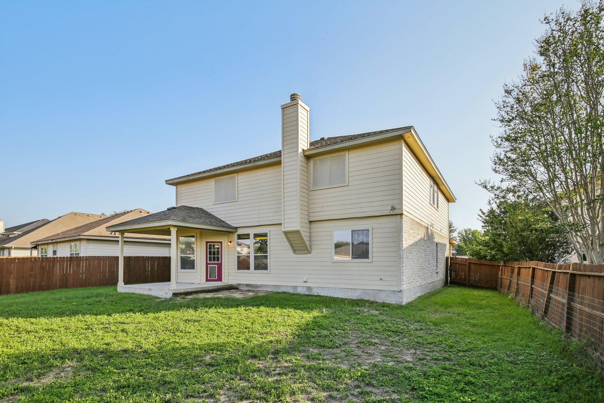 Image 32 of 40 For 2430 Dove Crossing Dr