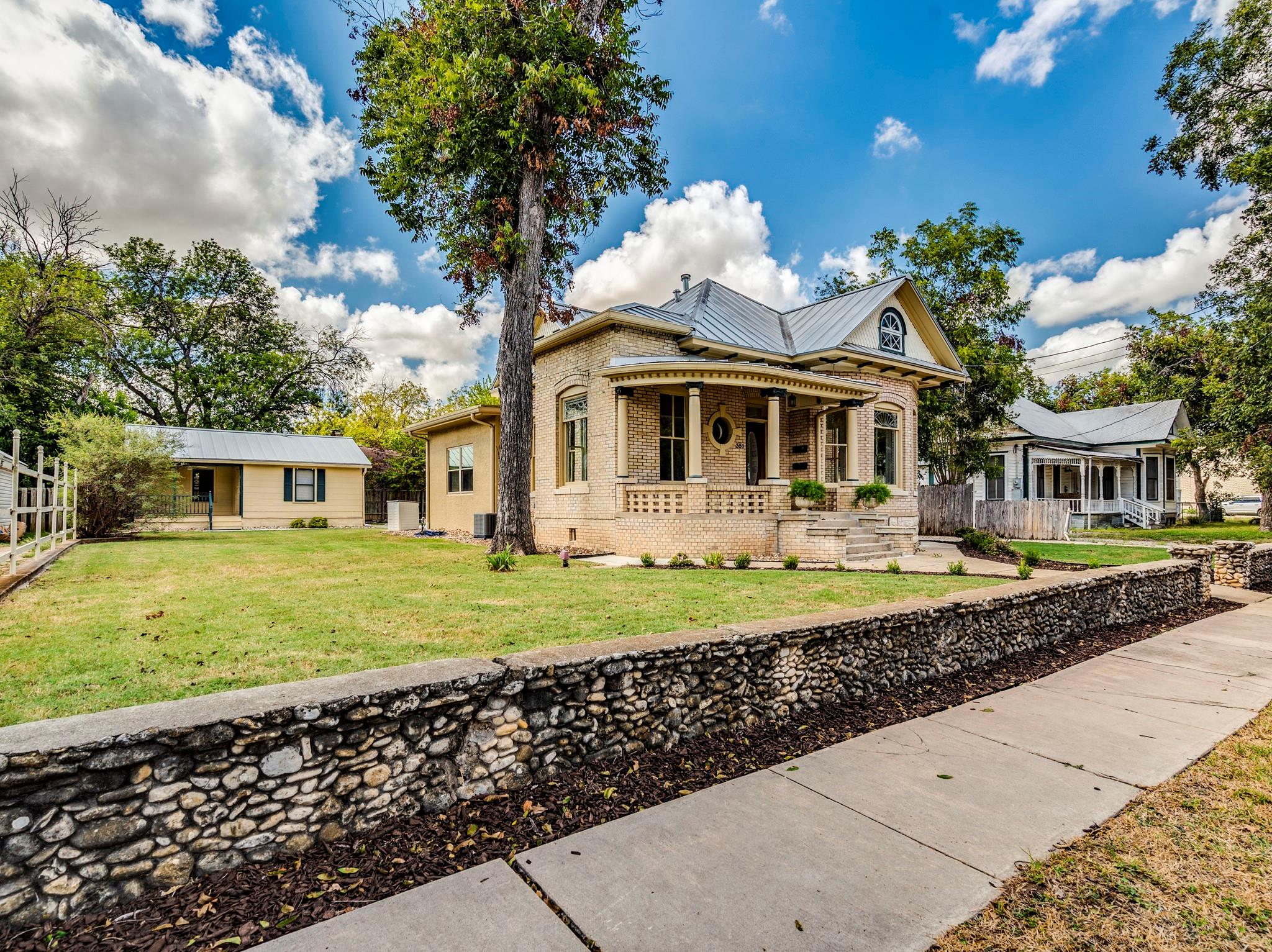 Details for 351 Guenther Ave, New Braunfels, TX 78130