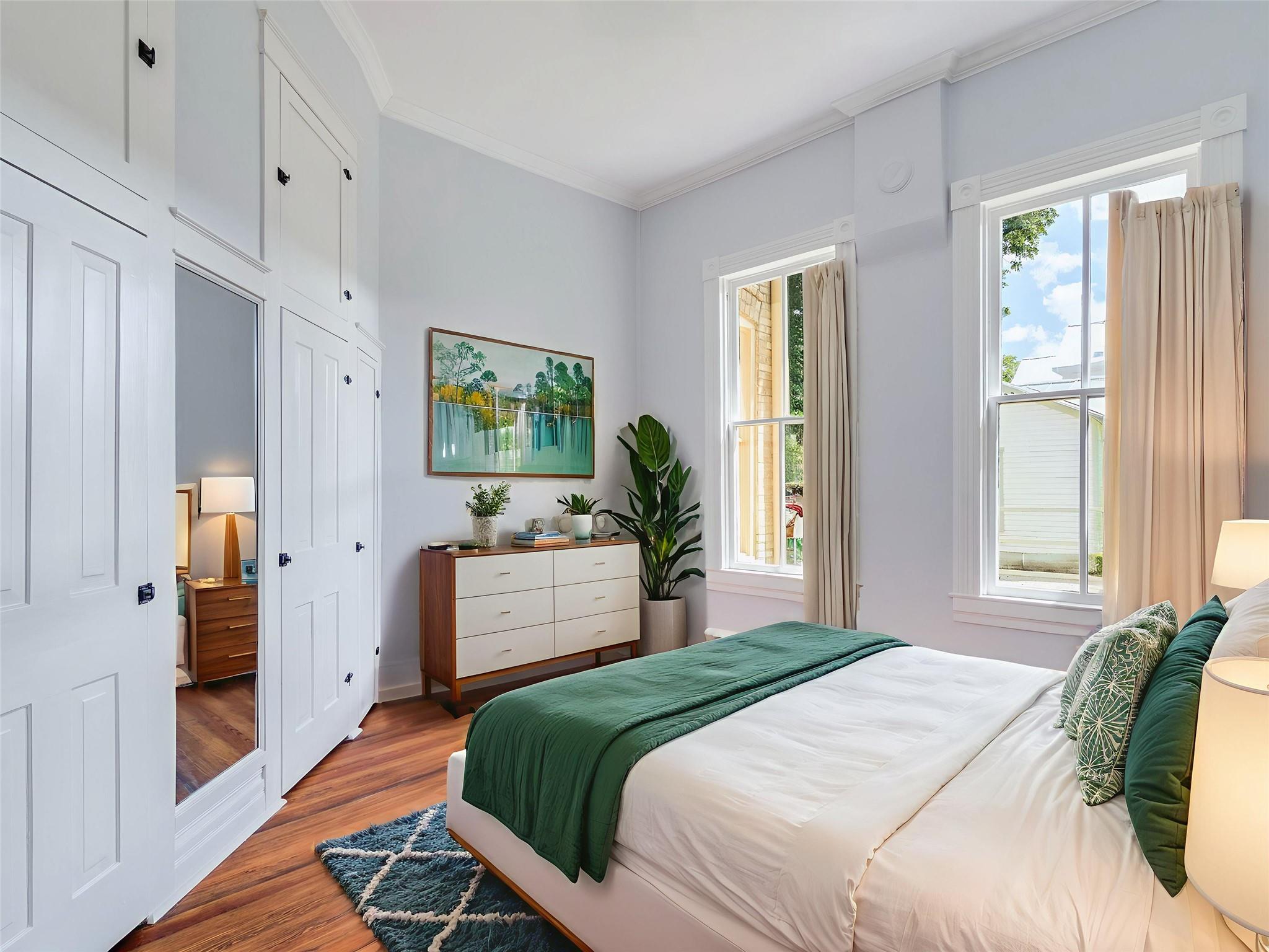 Image 21 of 40 For 351 Guenther Ave