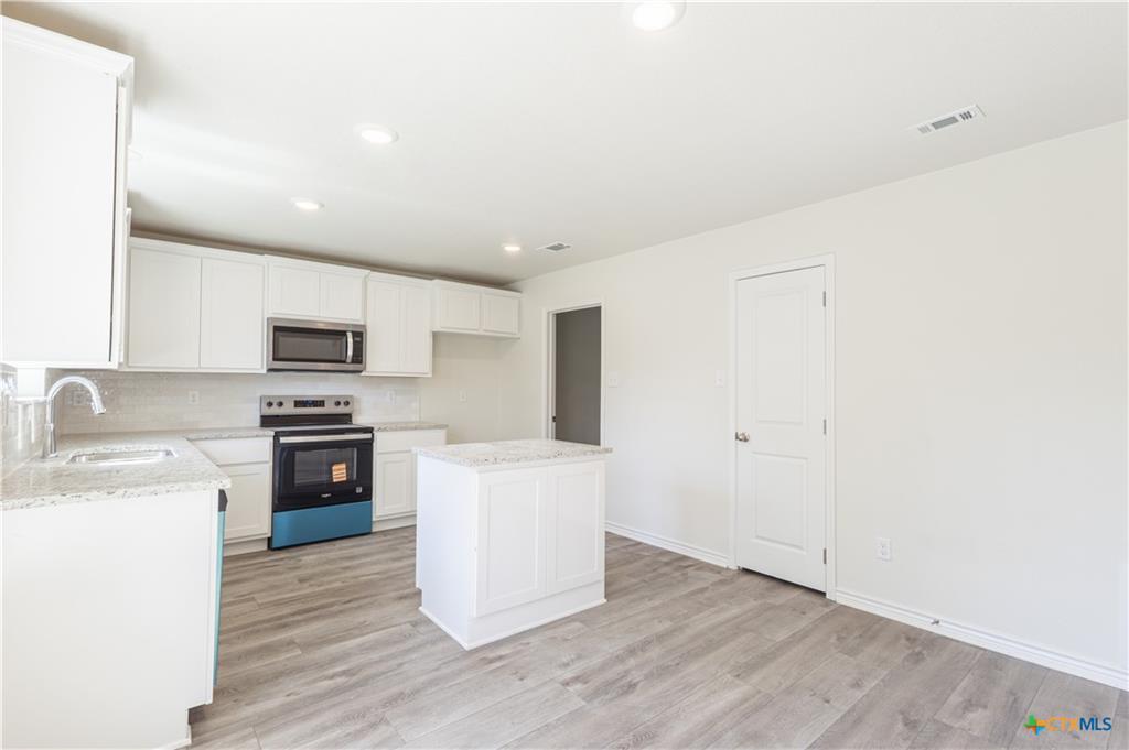 Image 11 of 36 For 224 Beeline Ln