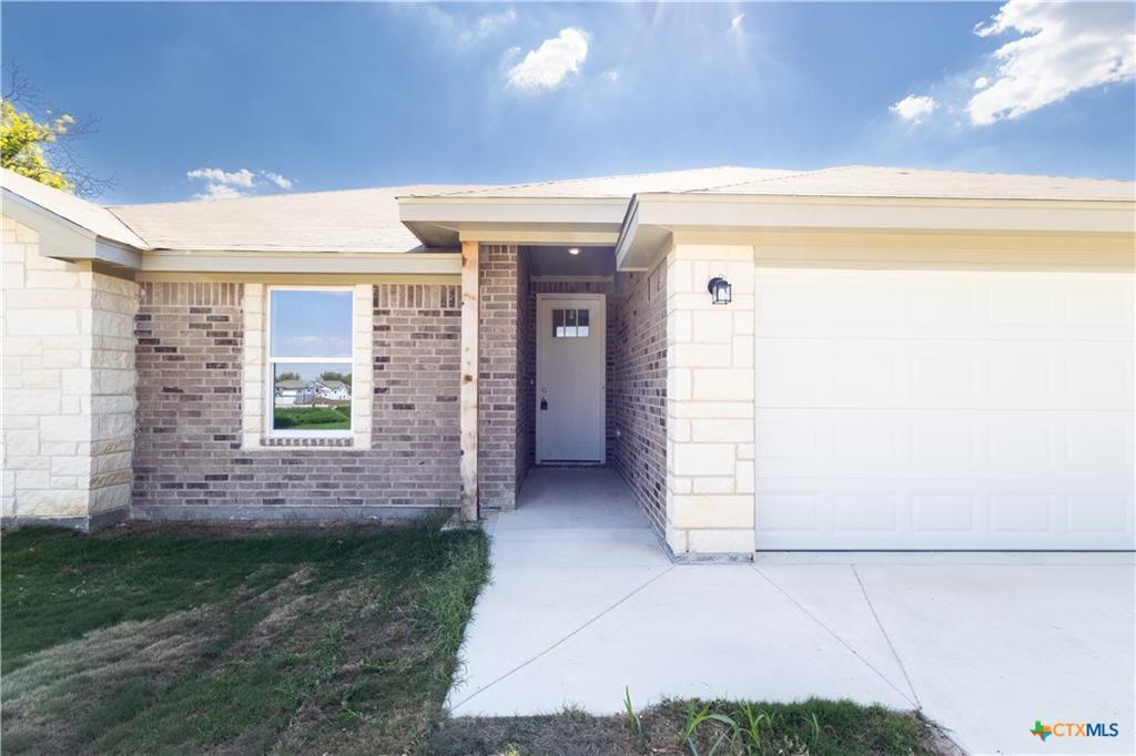 Image 3 of 36 For 224 Beeline Ln