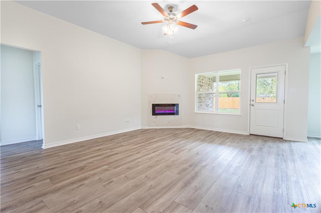 Image 5 of 36 For 224 Beeline Ln