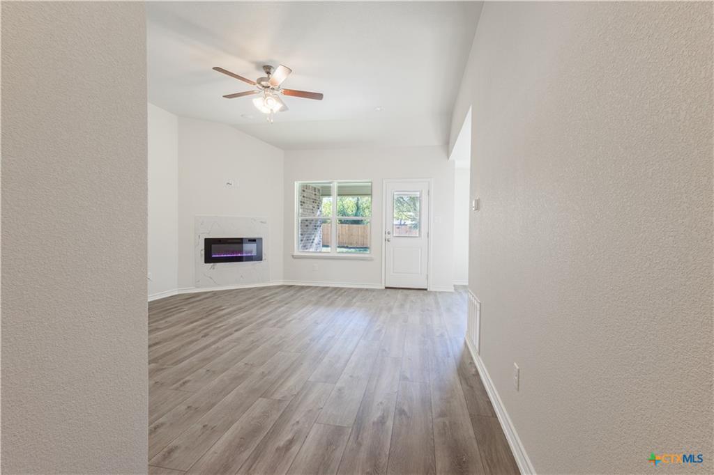 Image 7 of 36 For 224 Beeline Ln