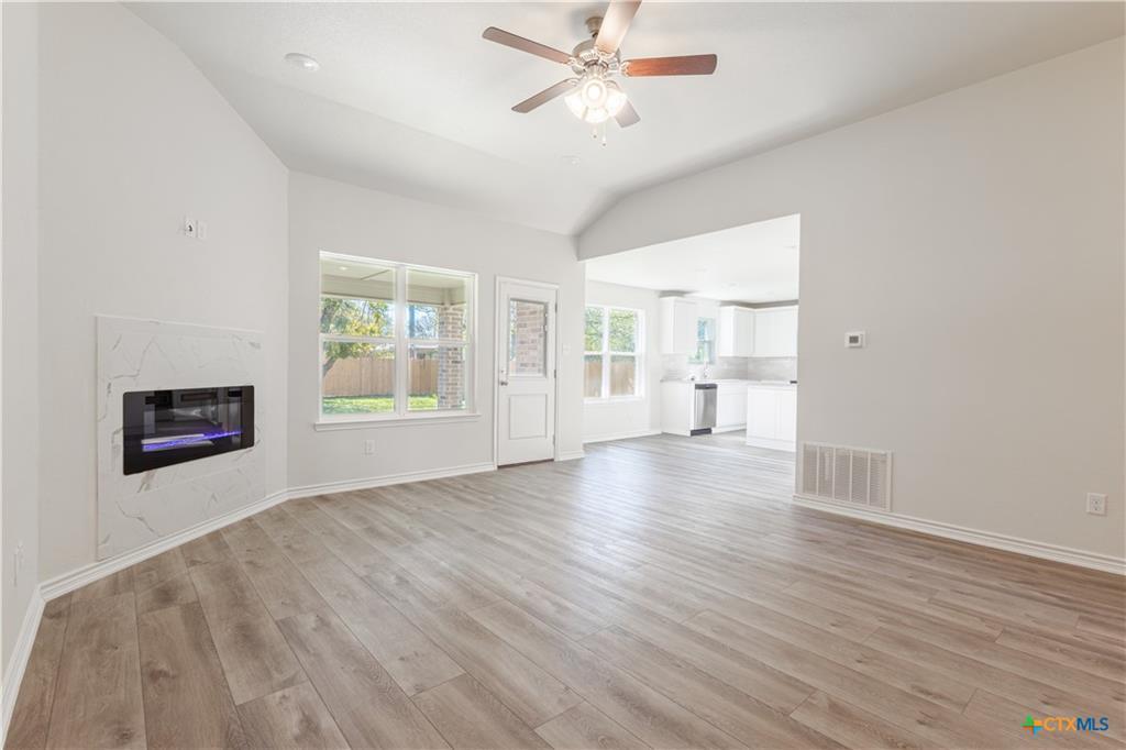 Image 9 of 36 For 224 Beeline Ln