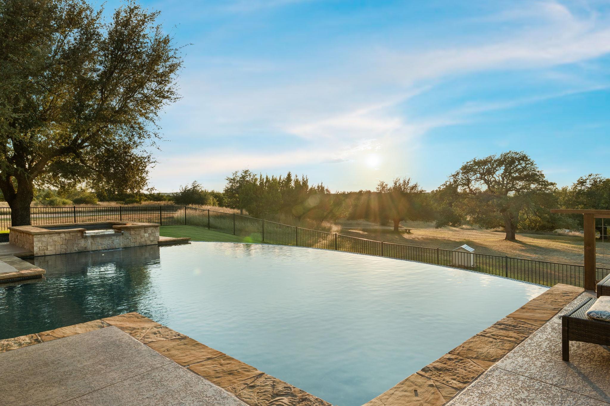 Image 26 of 40 For 1010 Vista Ridge Dr