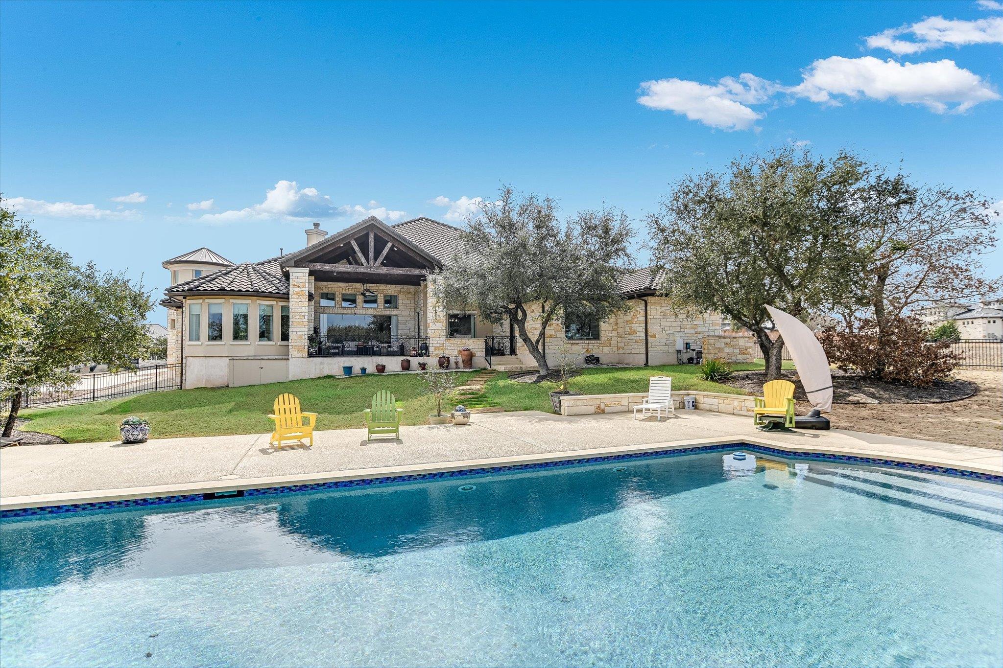 Image 36 of 39 For 1218 Libby Lookout