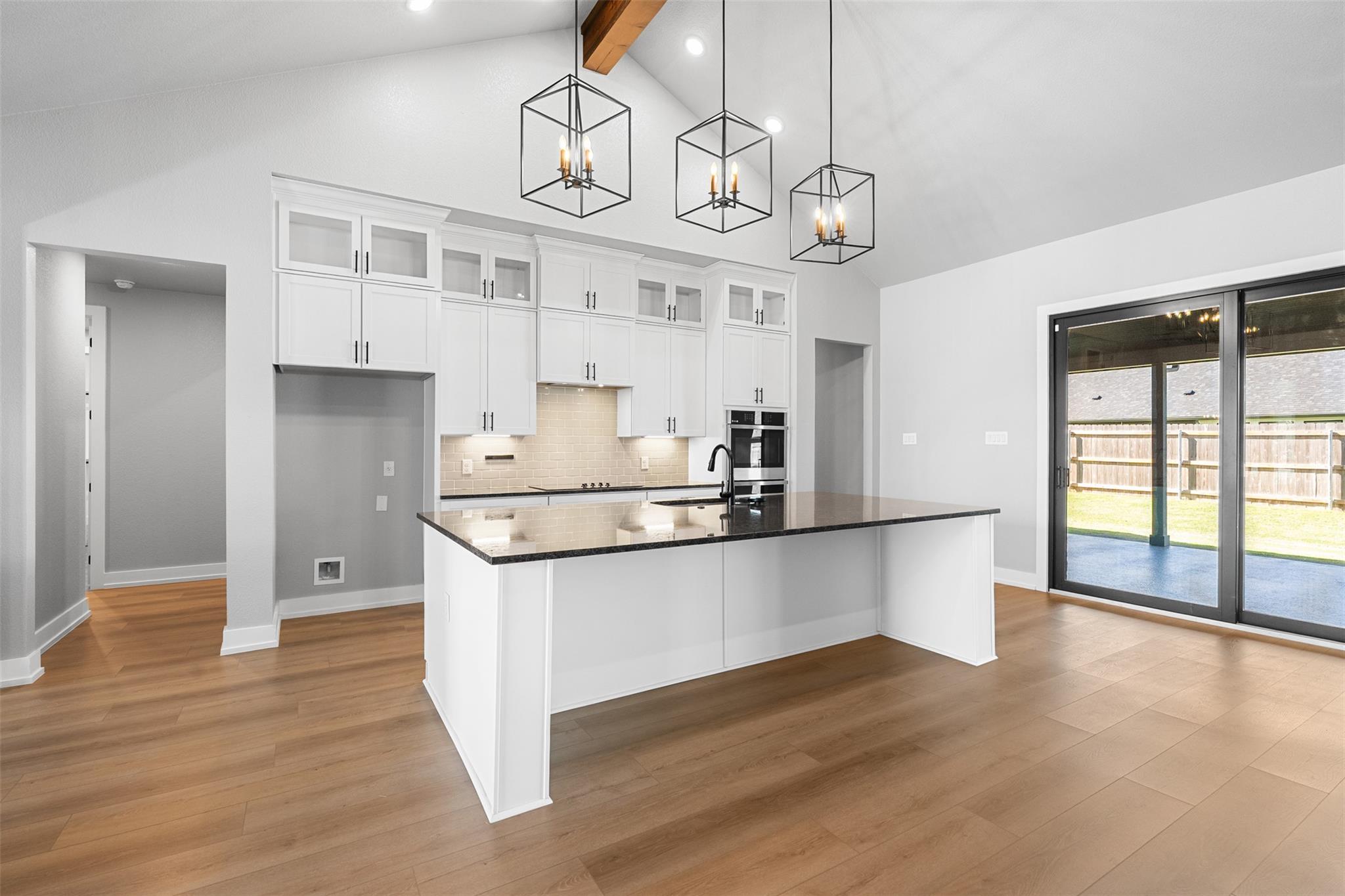 Image 12 of 40 For 914 High Plains Dr