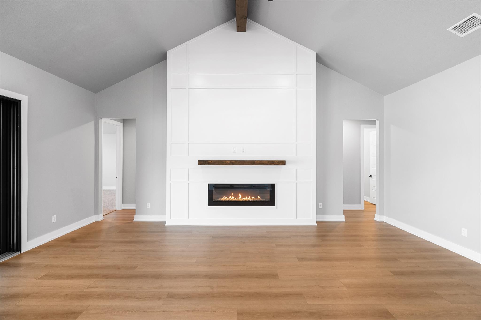 Image 15 of 40 For 914 High Plains Dr