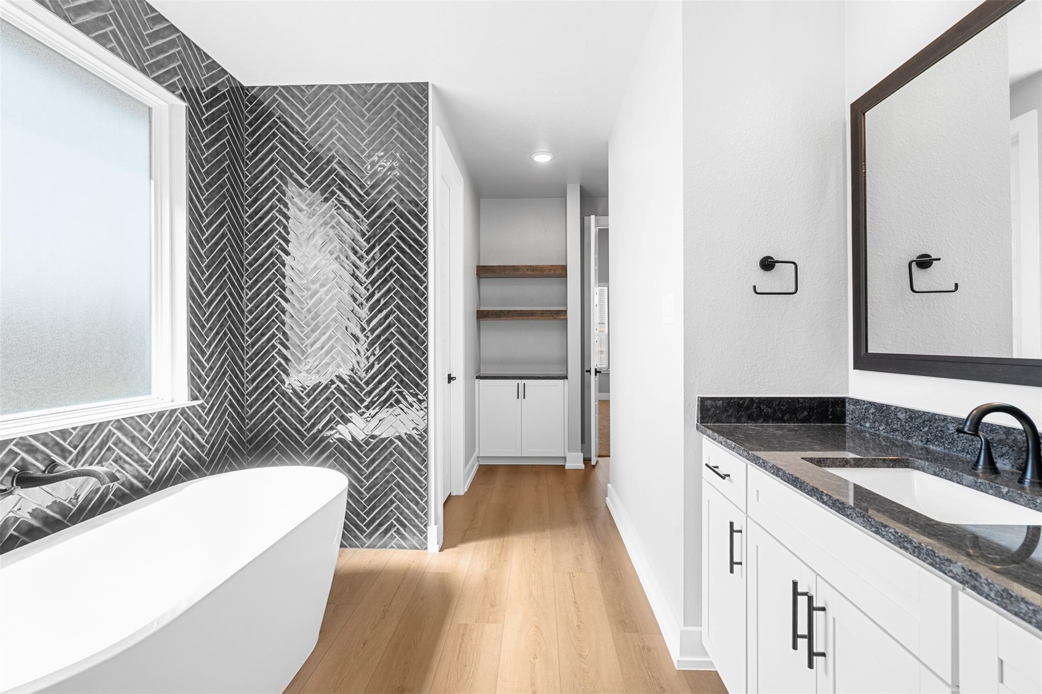 Image 28 of 40 For 914 High Plains Dr