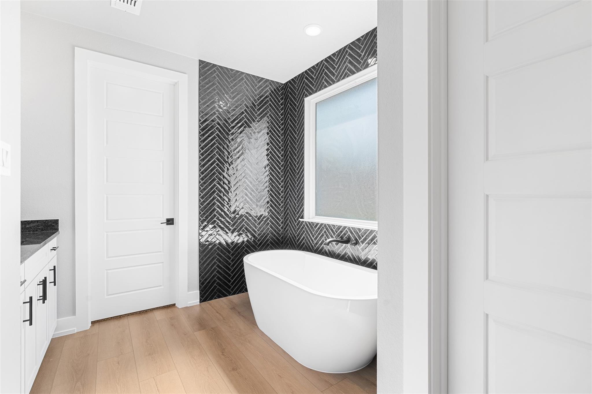 Image 29 of 40 For 914 High Plains Dr