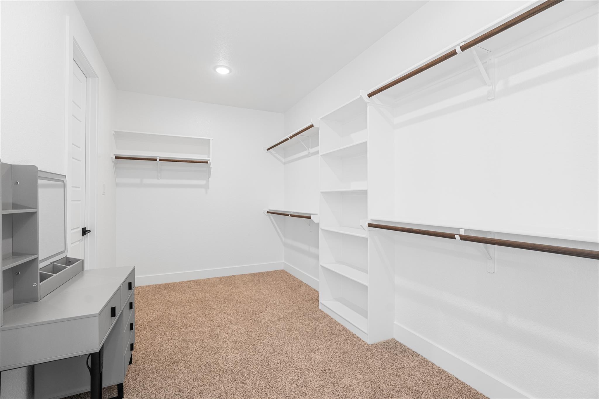 Image 30 of 40 For 914 High Plains Dr