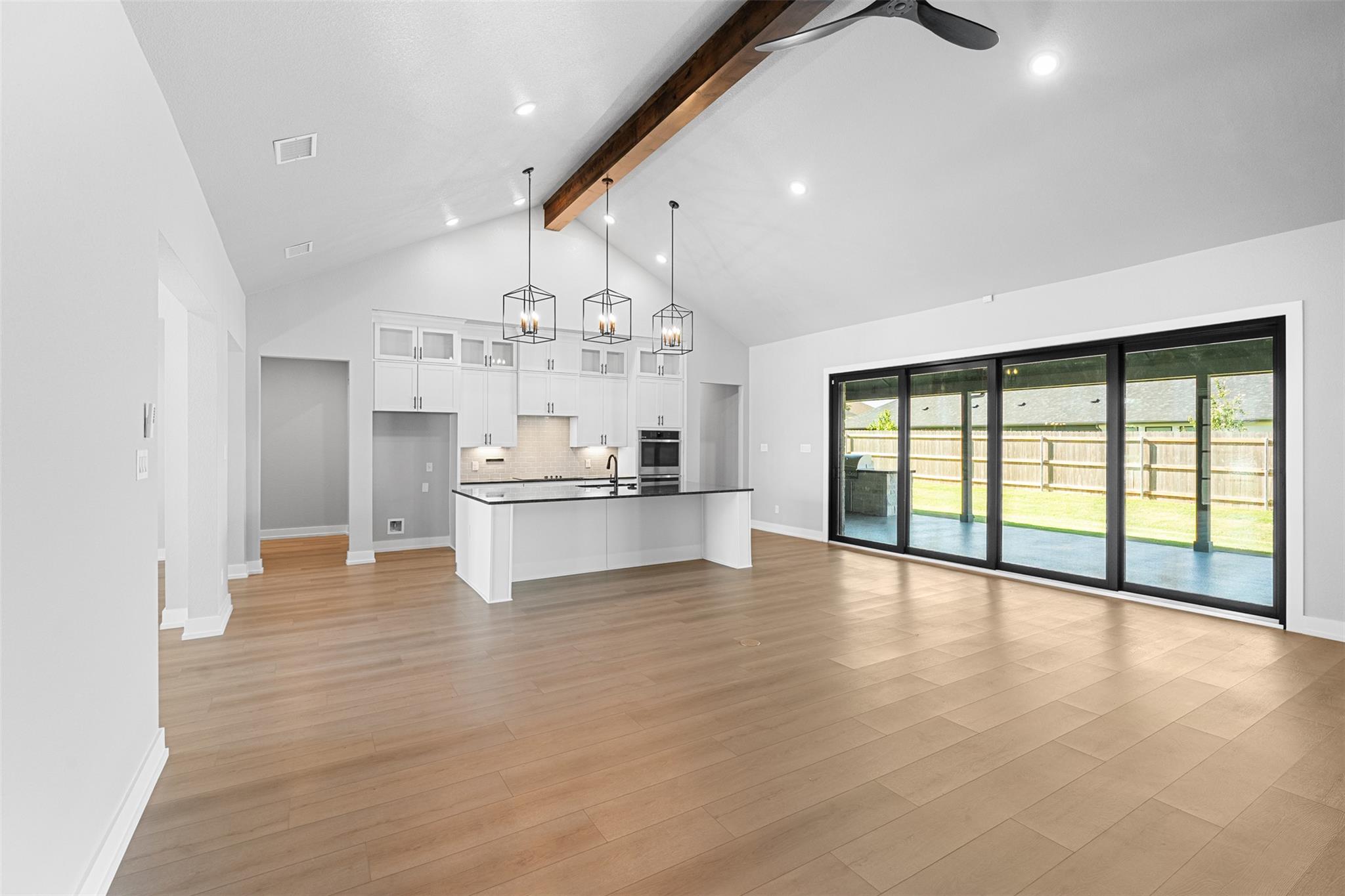 Image 8 of 40 For 914 High Plains Dr