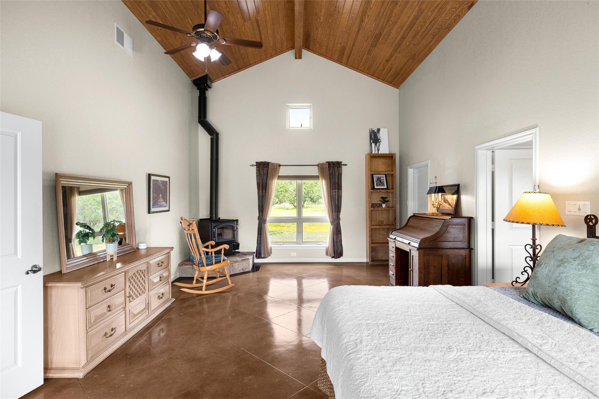 Image 19 of 40 For 426 Preiss Ranch Rd