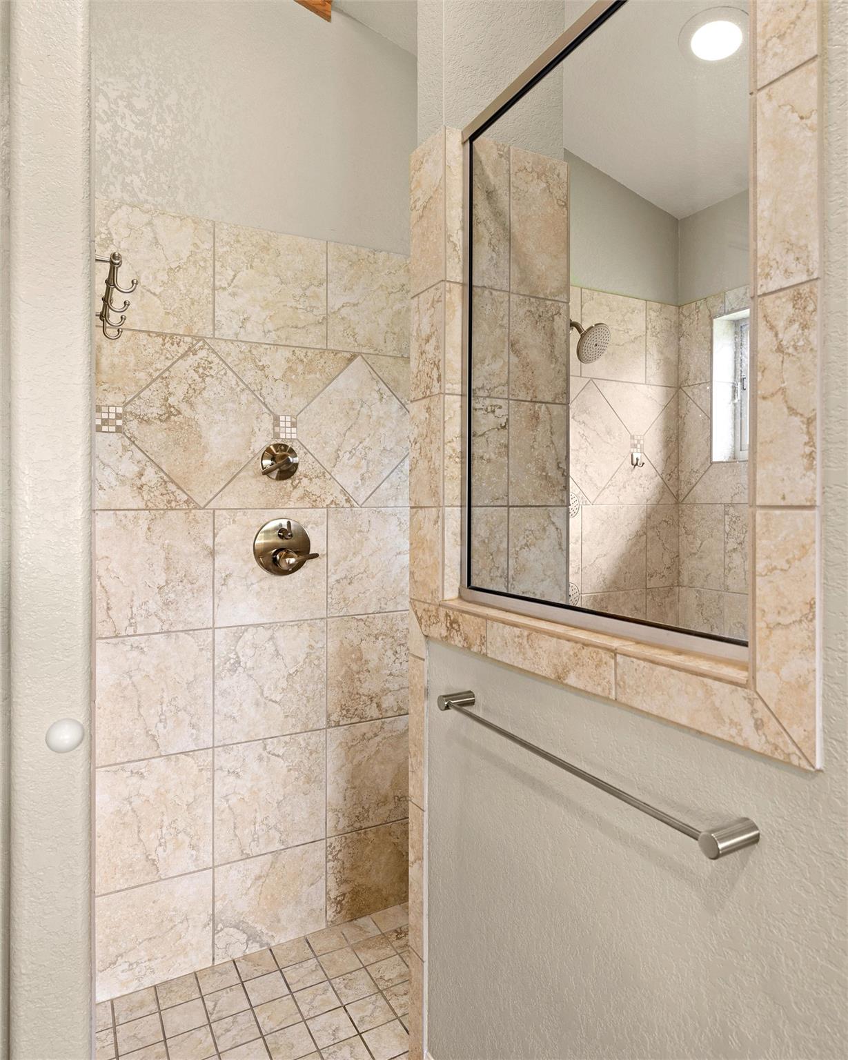 Image 23 of 40 For 426 Preiss Ranch Rd