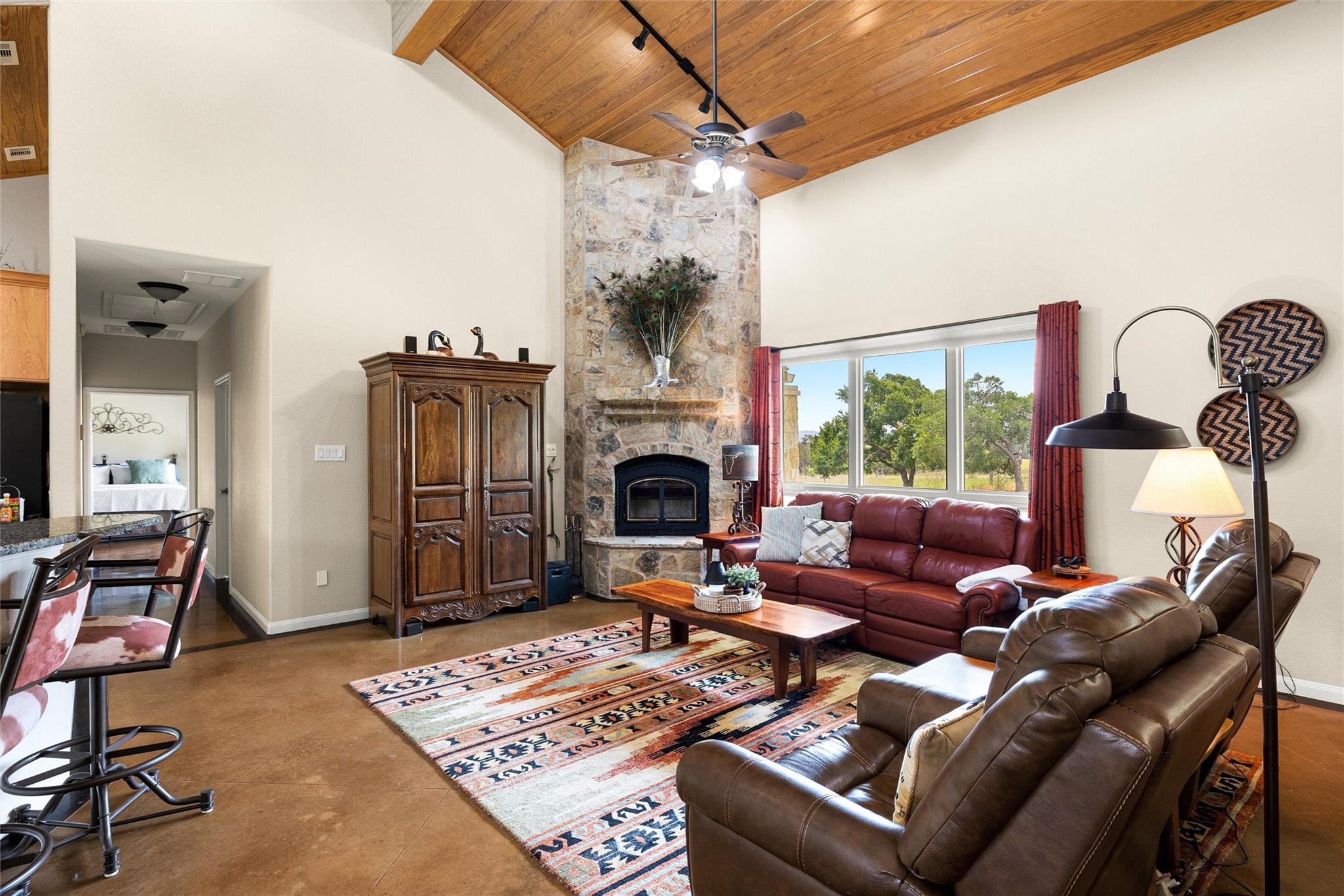 Image 9 of 40 For 426 Preiss Ranch Rd