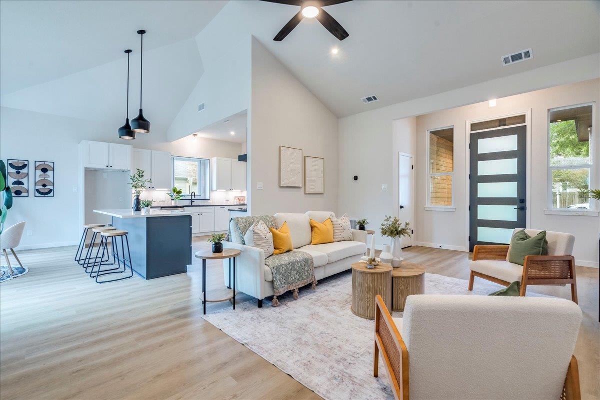 Details for 8308 Foxhound Trl, Austin, TX 78729