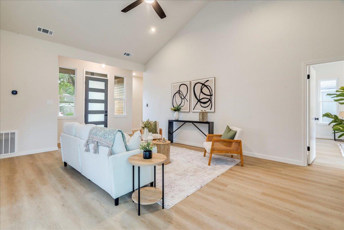 Image 7 of 40 For 8308 Foxhound Trl