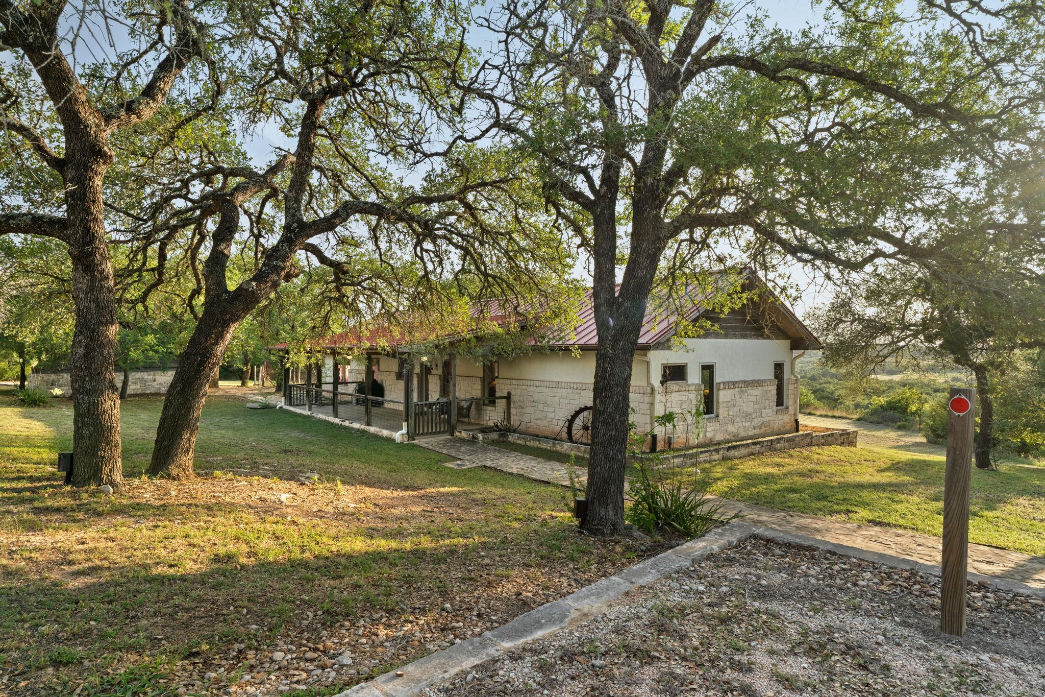 Details for 492 Billy Sisson Rd, Johnson City, TX 78636
