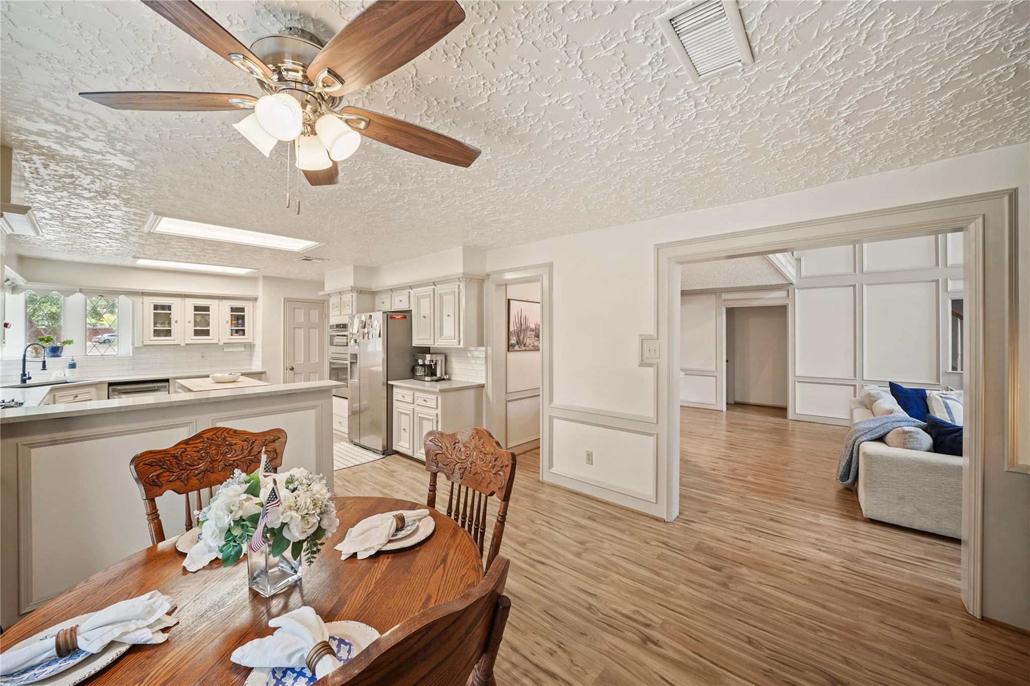 Image 15 of 38 For 13218 Blossomheath Rd