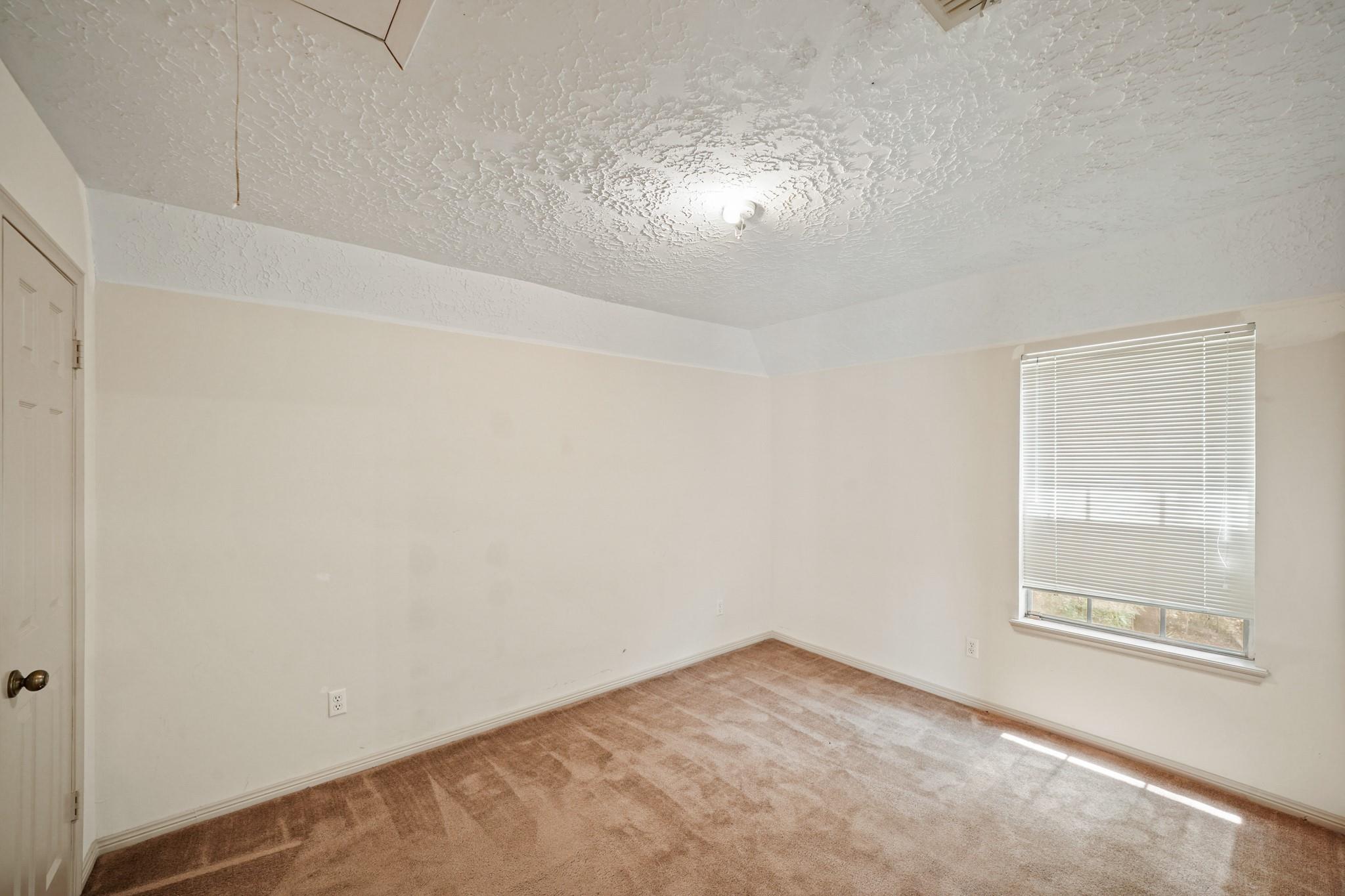 Image 30 of 38 For 13218 Blossomheath Rd