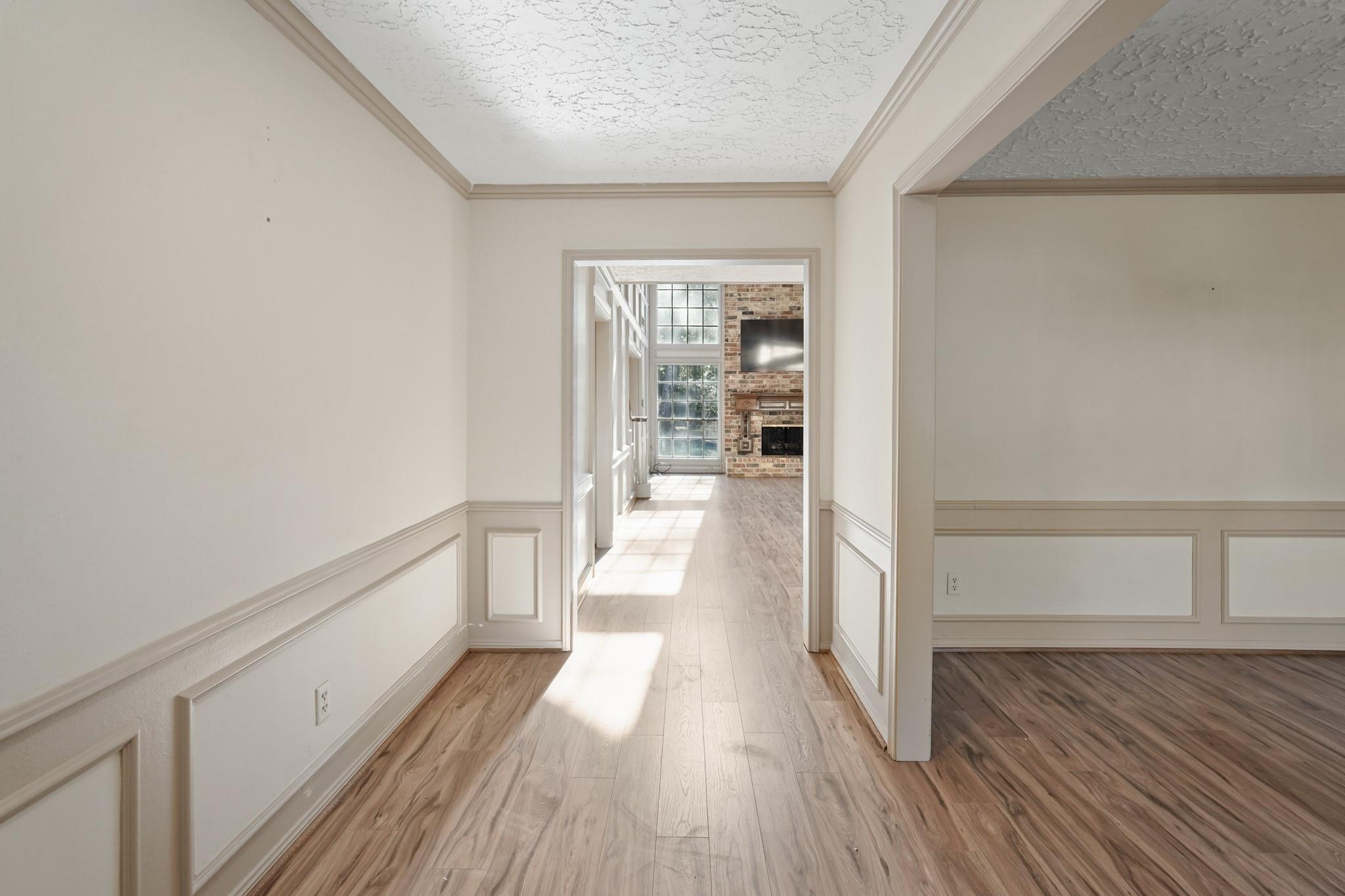 Image 5 of 38 For 13218 Blossomheath Rd