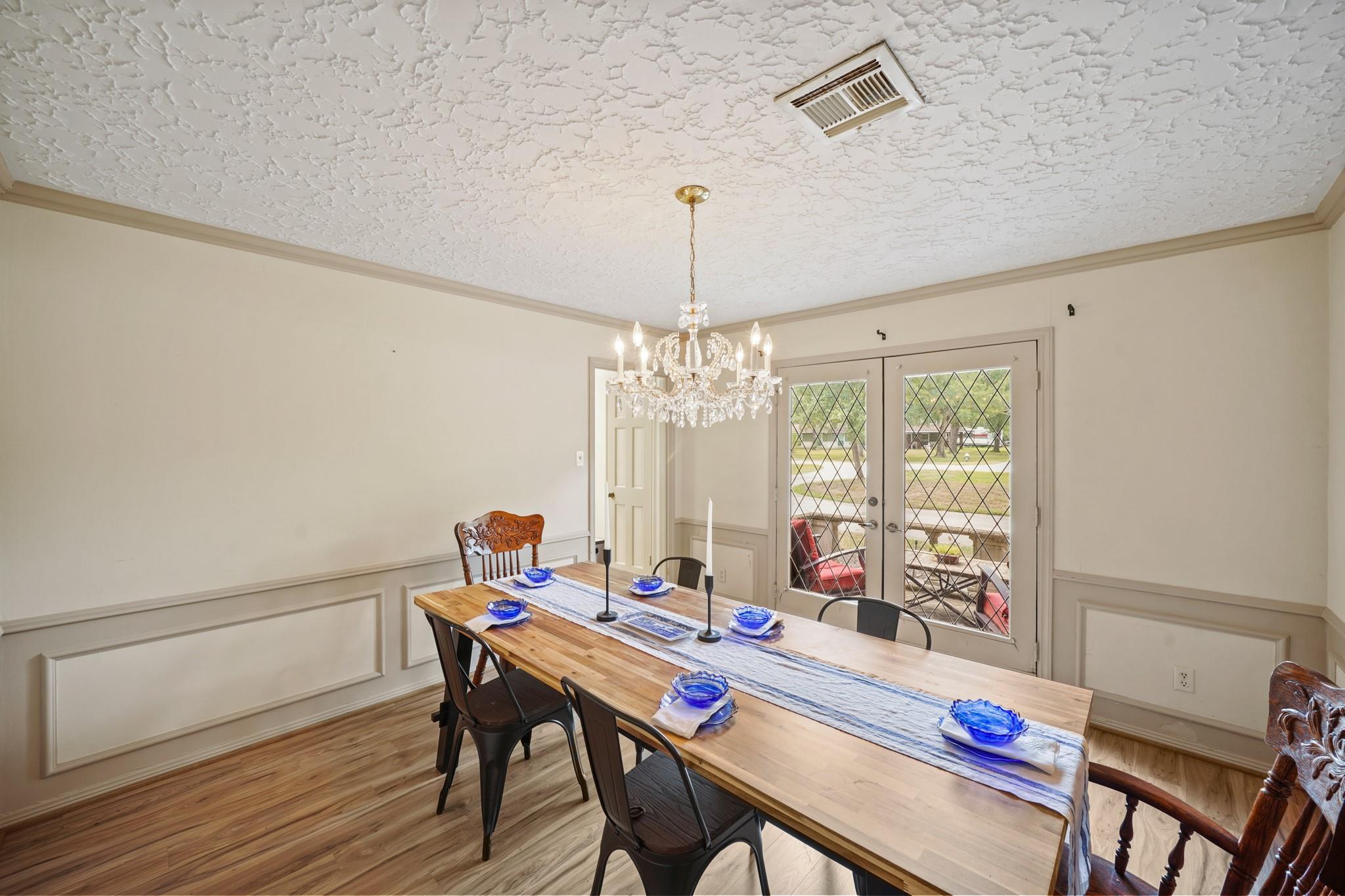 Image 7 of 38 For 13218 Blossomheath Rd