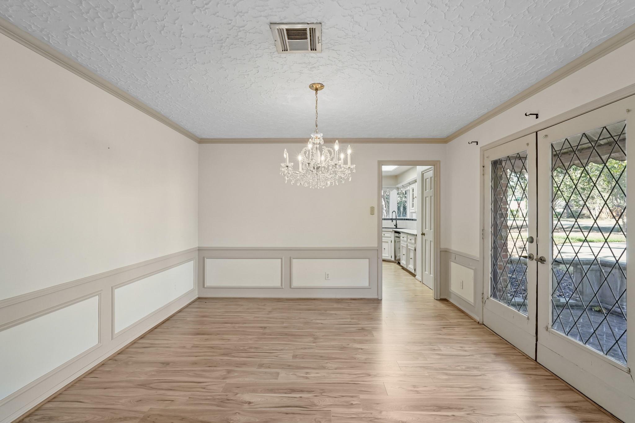 Image 8 of 38 For 13218 Blossomheath Rd