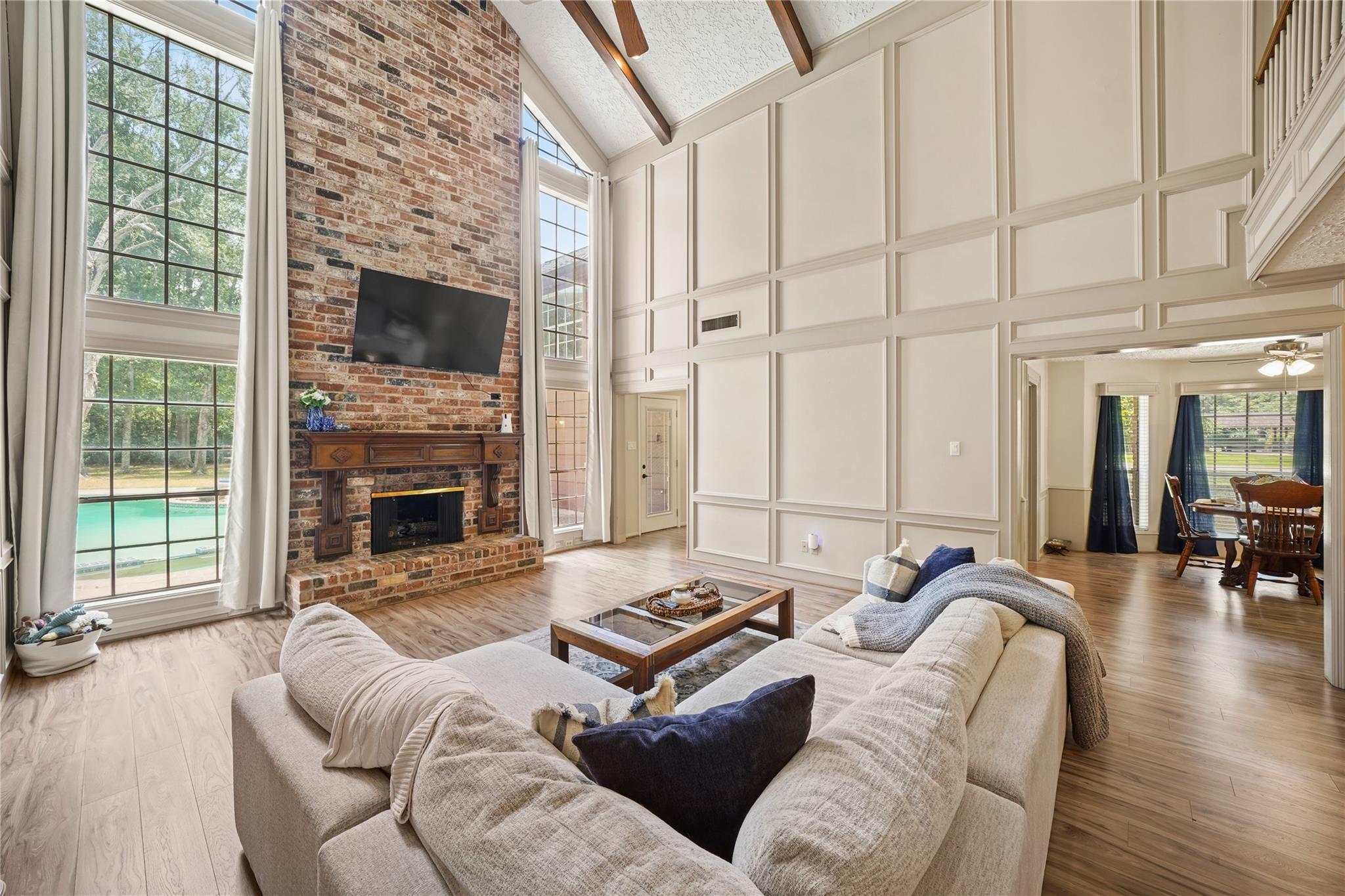 Image 9 of 38 For 13218 Blossomheath Rd