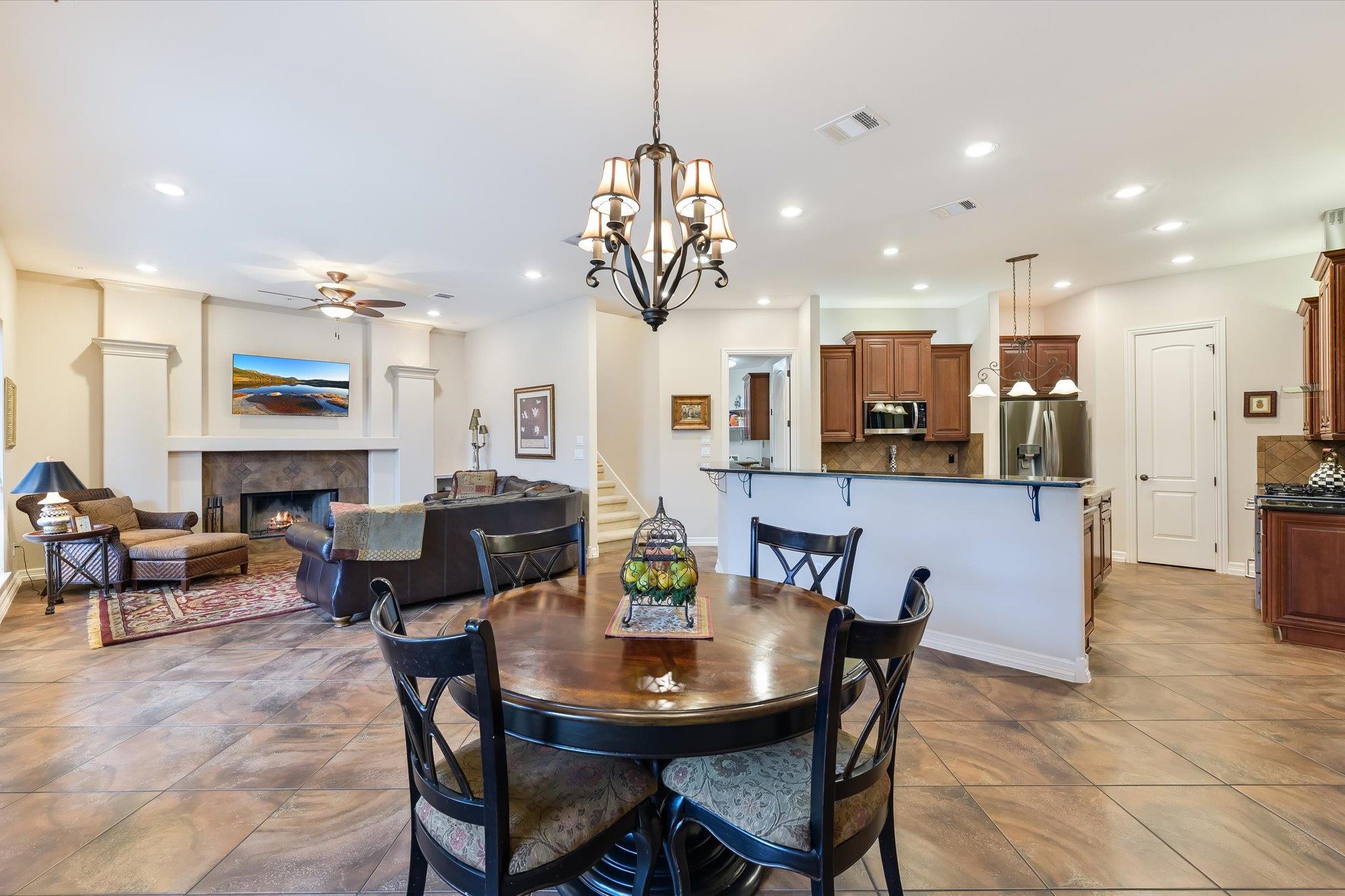 Image 18 of 39 For 2609 Camel Trl