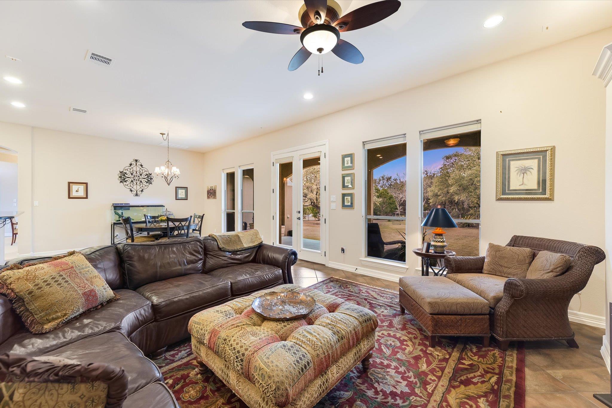 Image 21 of 39 For 2609 Camel Trl