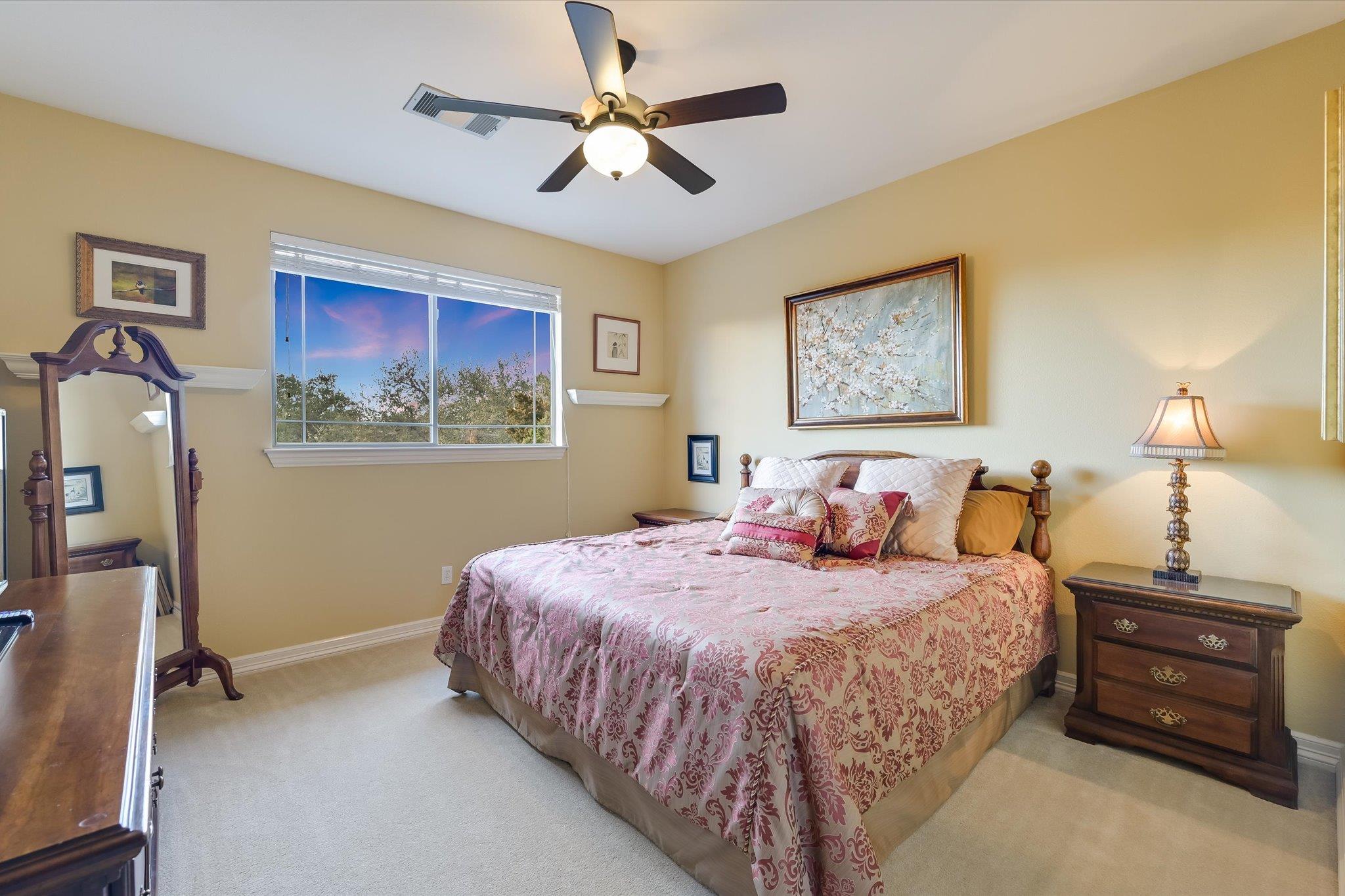 Image 28 of 39 For 2609 Camel Trl