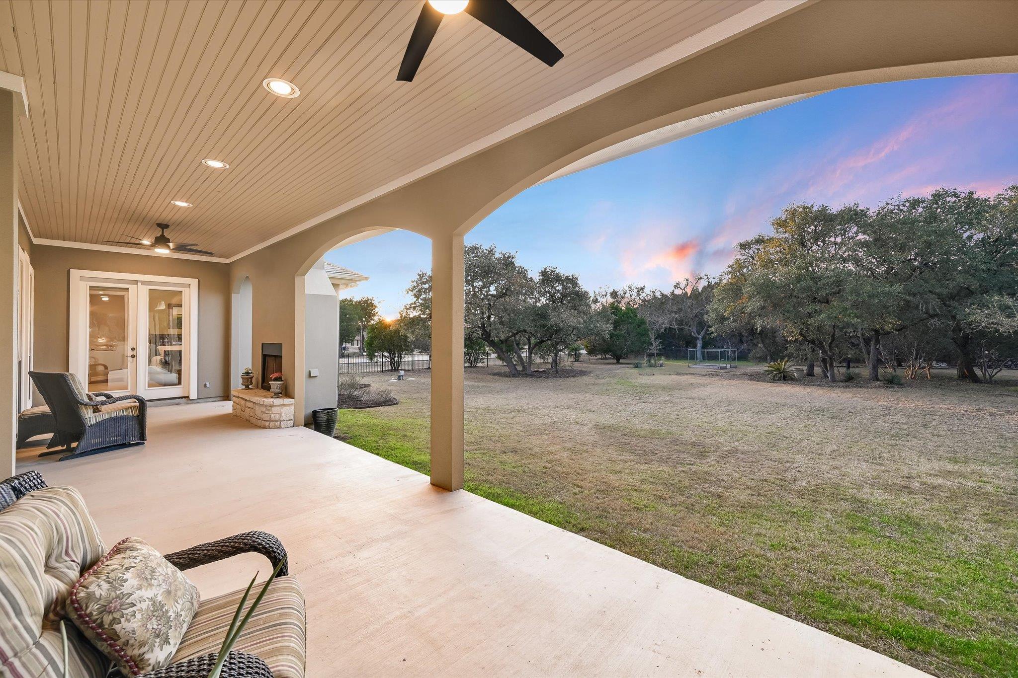 Image 33 of 39 For 2609 Camel Trl