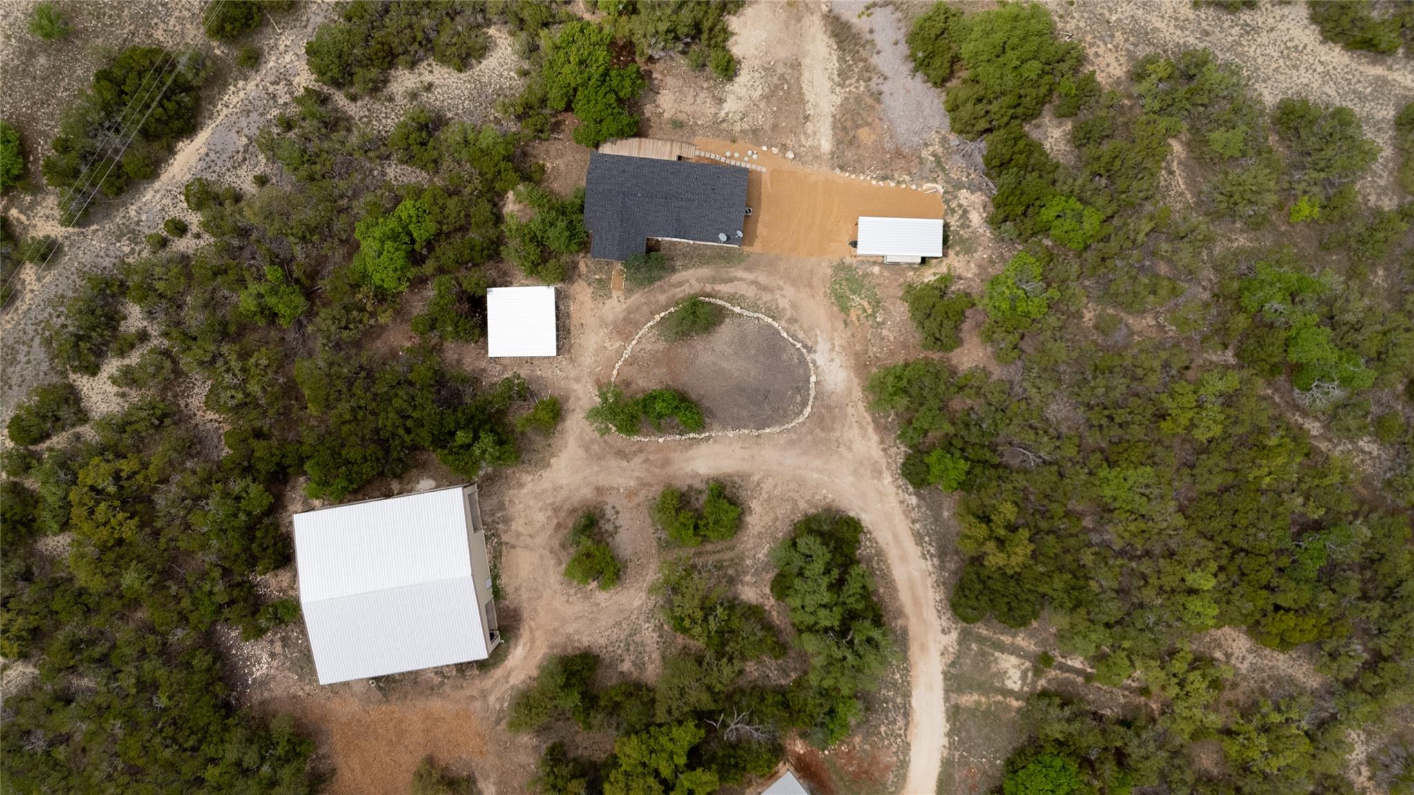 Image 16 of 40 For 722 Wildwood Ln