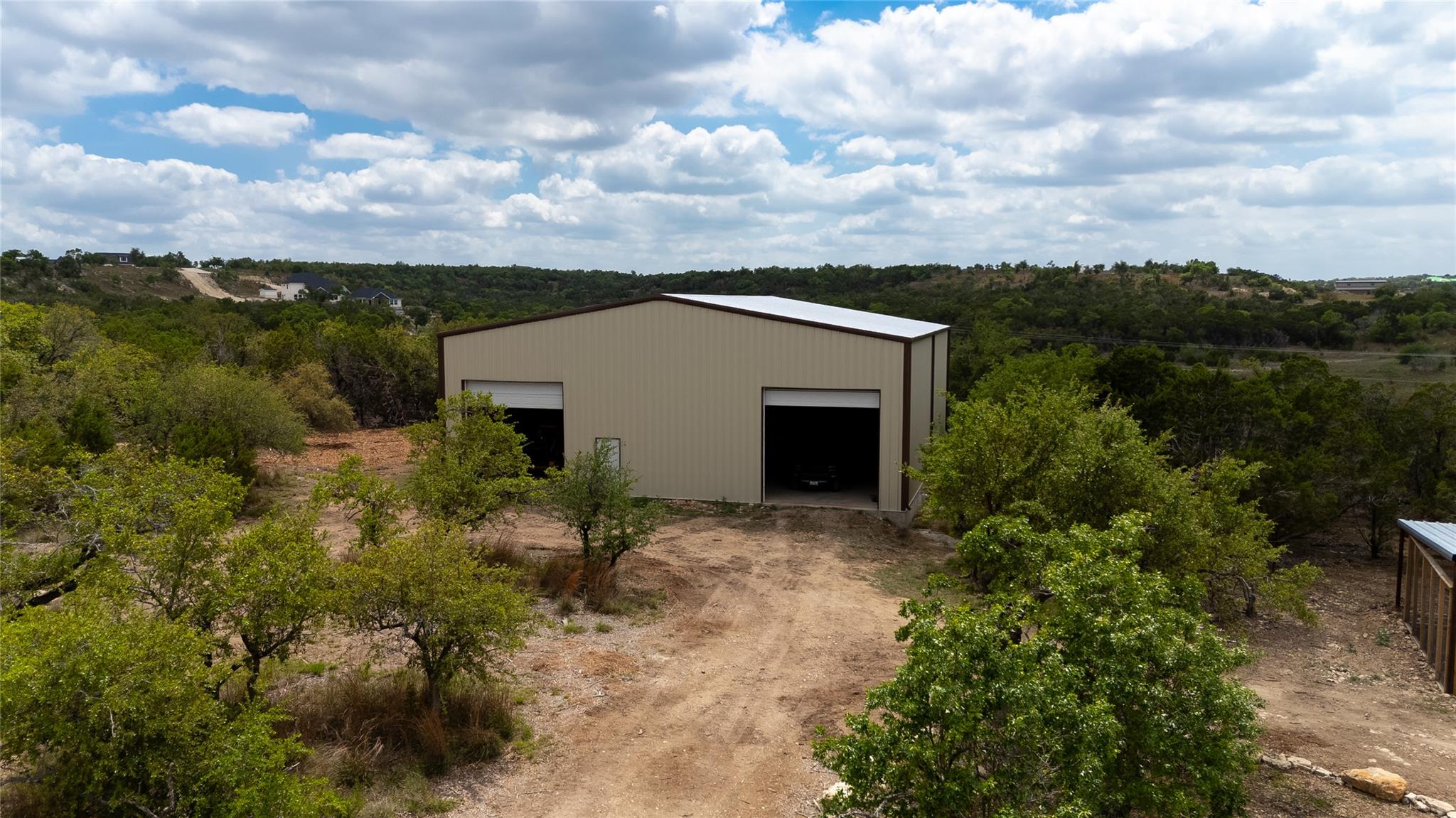 Image 17 of 40 For 722 Wildwood Ln