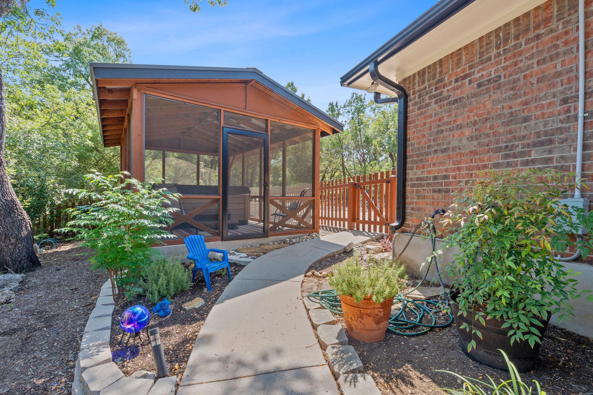 Image 33 of 38 For 12216 Hanging Valley Dr