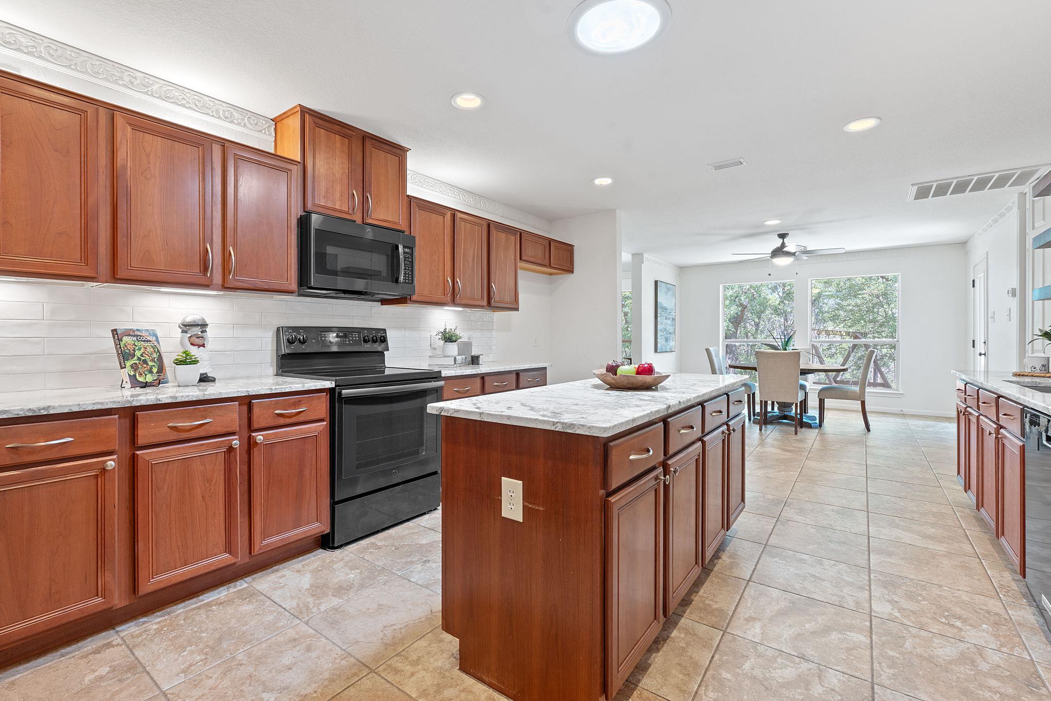 Image 4 of 38 For 12216 Hanging Valley Dr