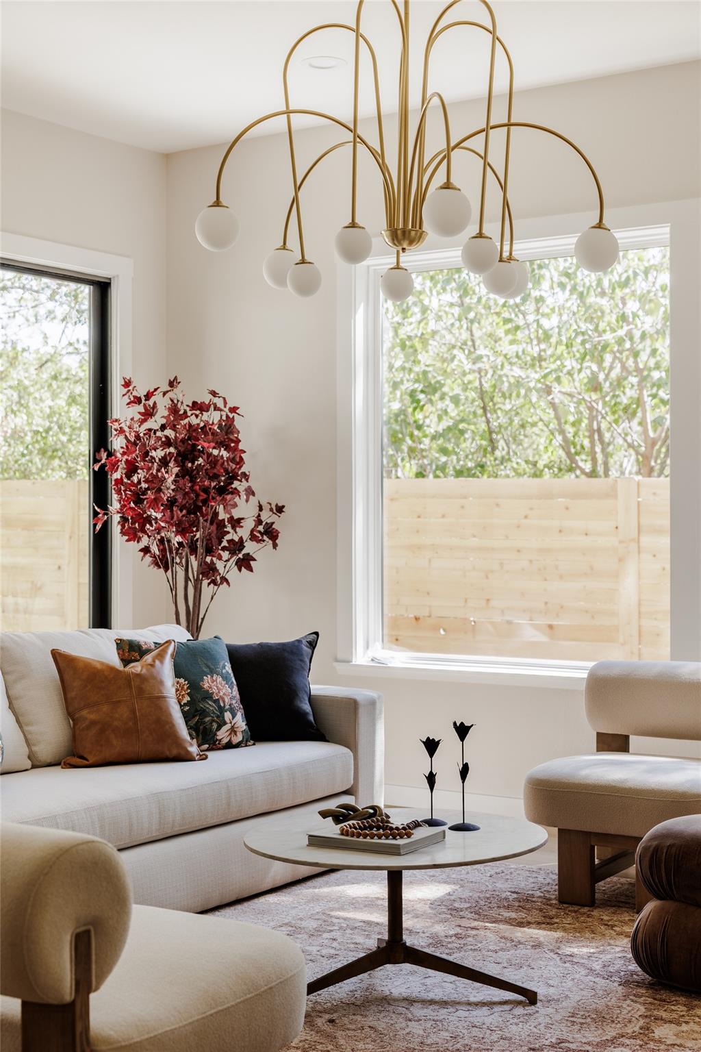 Image 13 of 34 For 901 Redd St 2