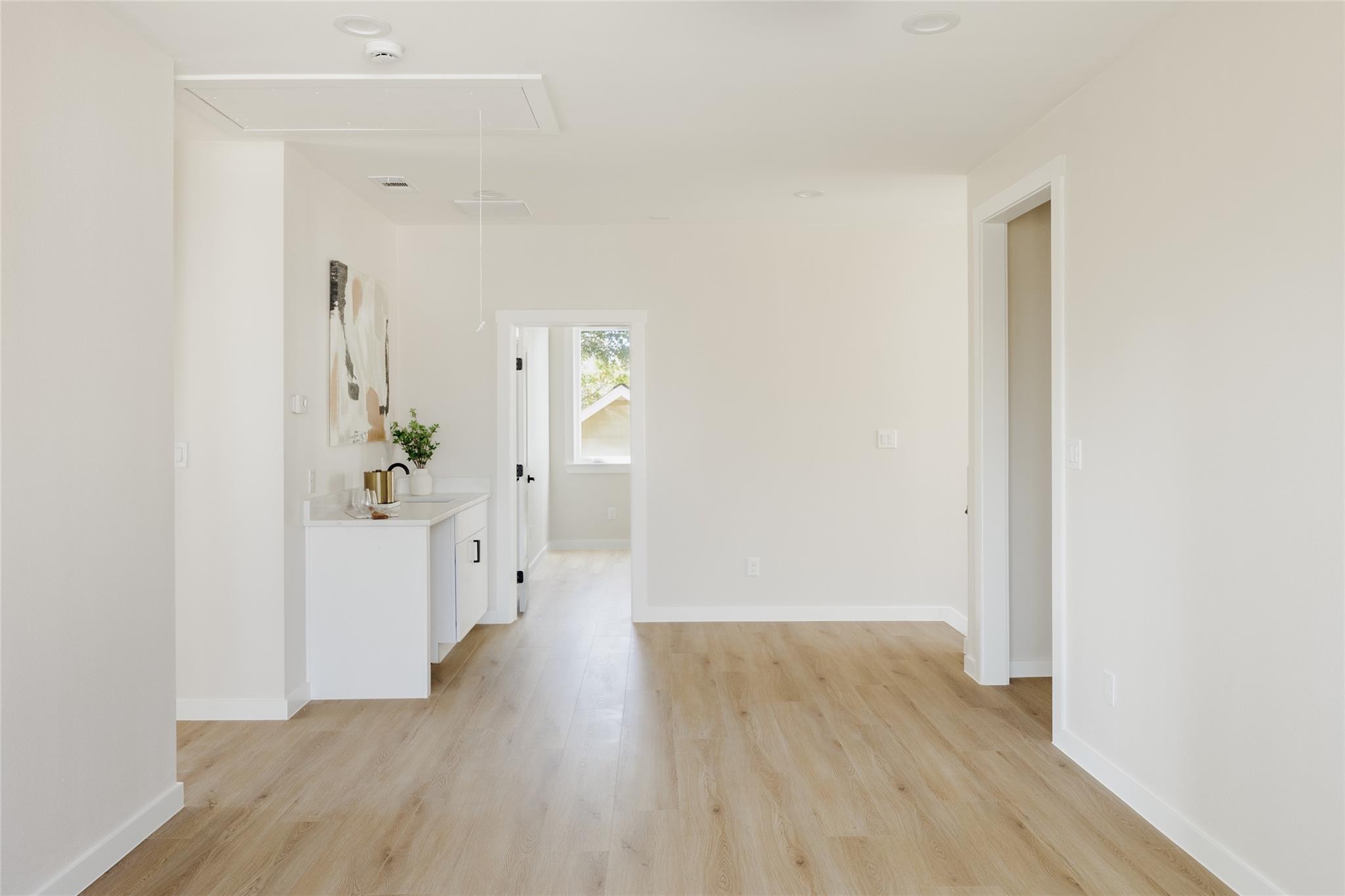 Image 27 of 34 For 901 Redd St 2