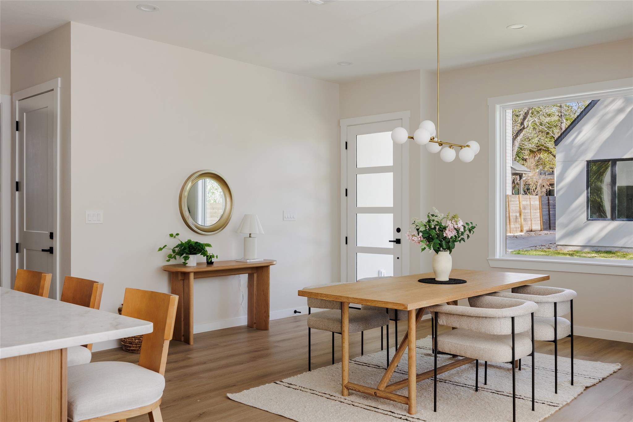 Image 4 of 34 For 901 Redd St 2