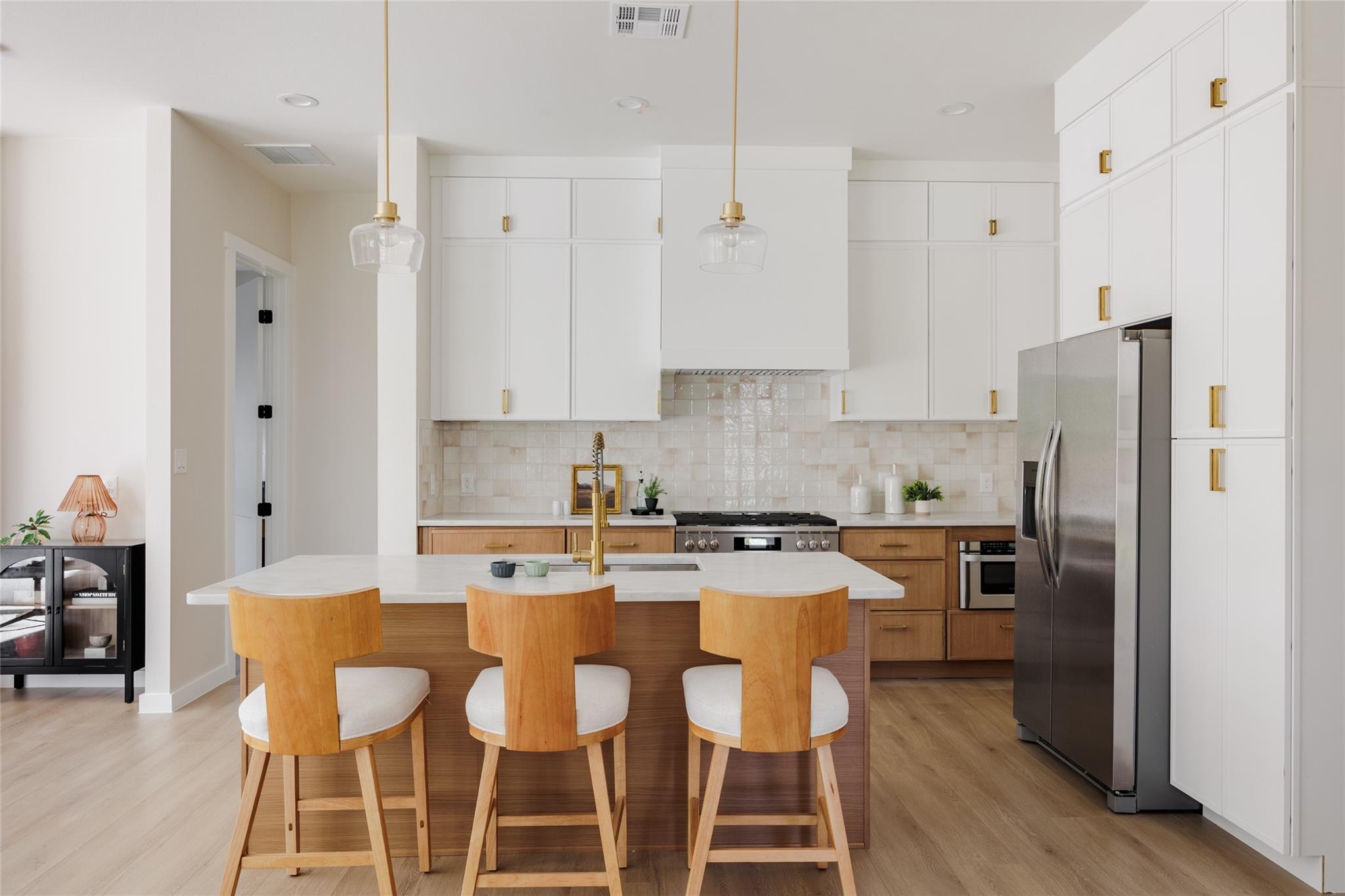 Image 8 of 34 For 901 Redd St 2