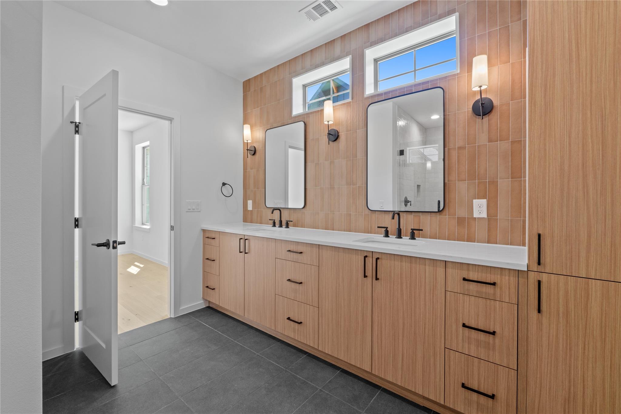 Image 8 of 18 For 3500 Pecan Springs Rd.  16