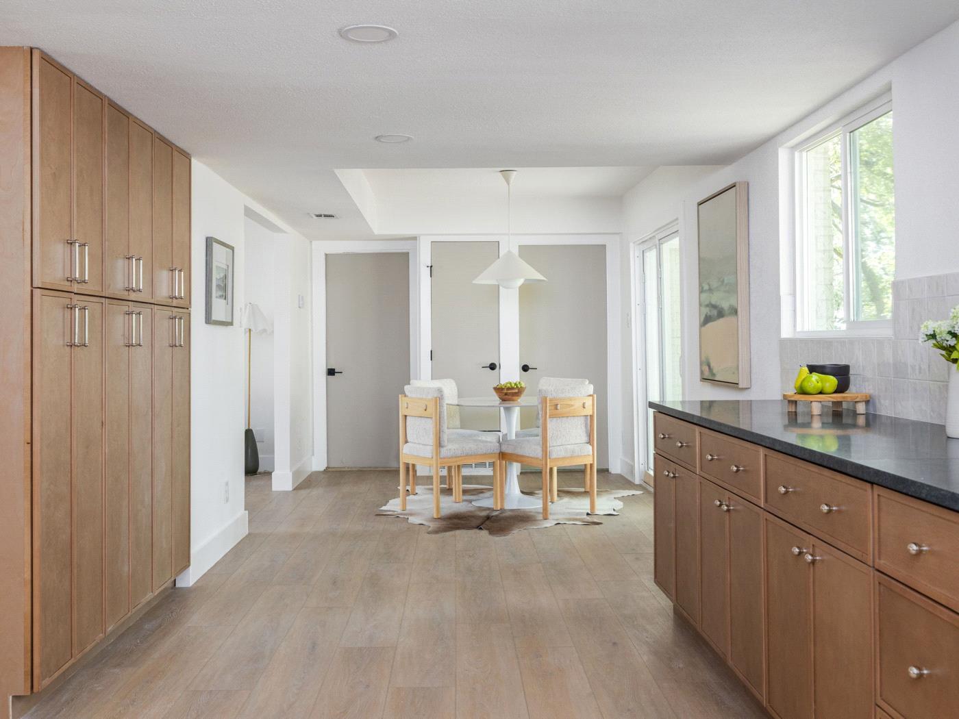 Image 16 of 30 For 2503 Castledale Dr