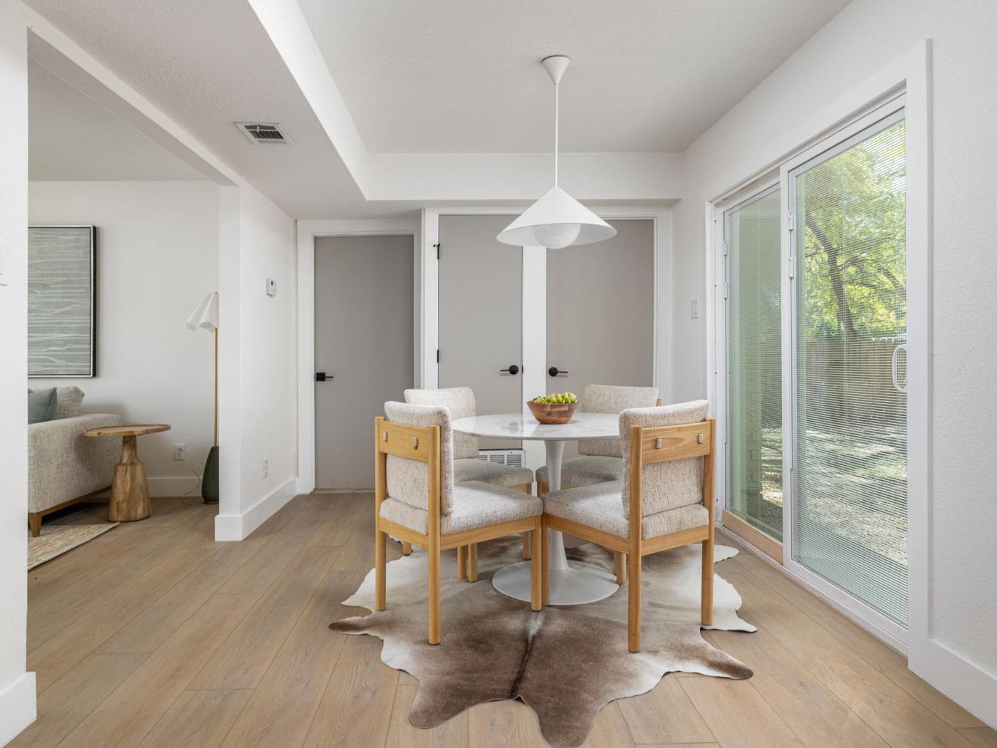 Image 17 of 30 For 2503 Castledale Dr