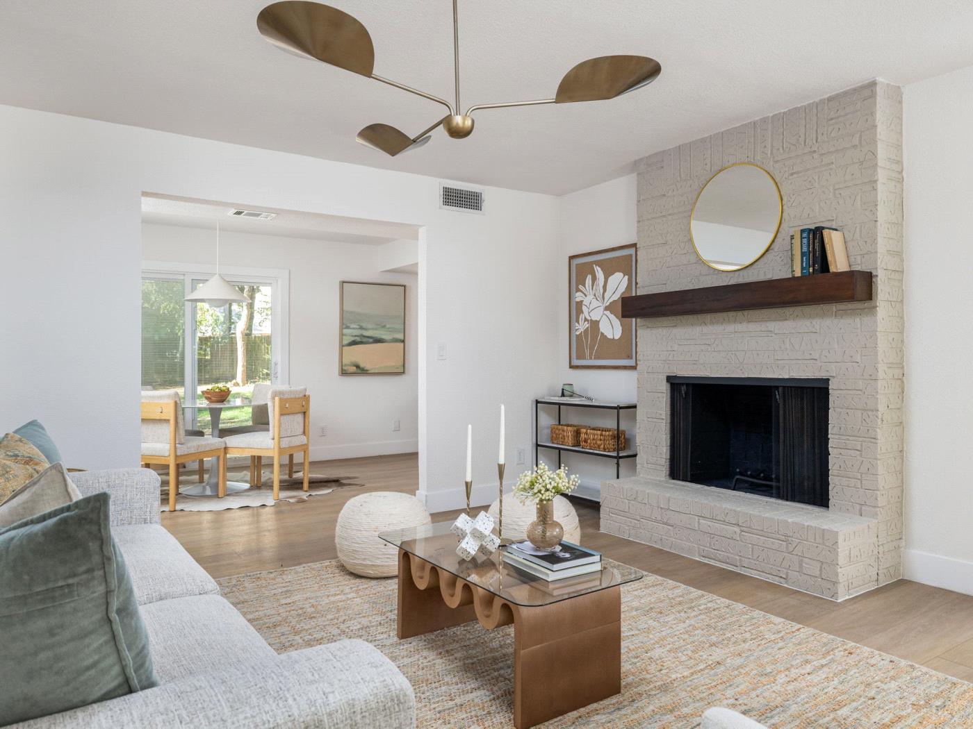 Image 2 of 30 For 2503 Castledale Dr