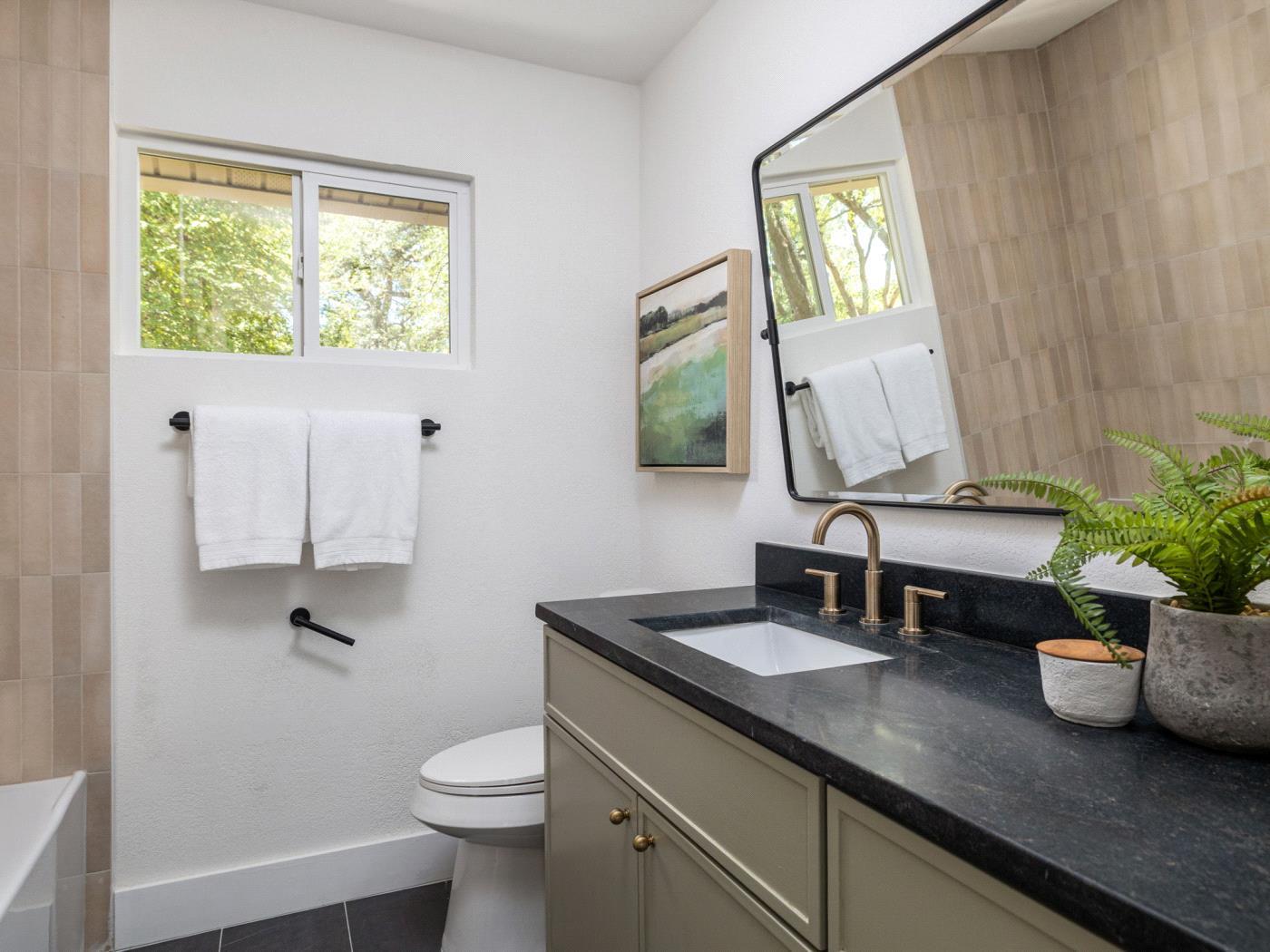 Image 23 of 30 For 2503 Castledale Dr