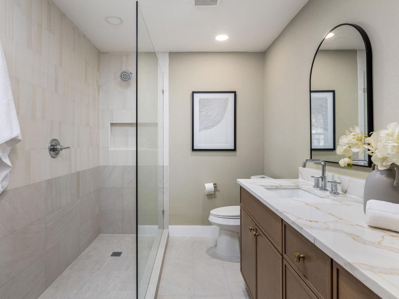 Image 6 of 30 For 2503 Castledale Dr