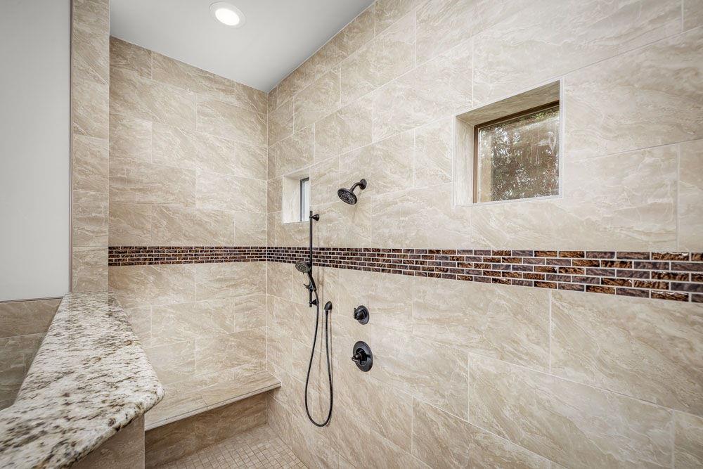 Image 15 of 40 For 750 Cambridge Dr