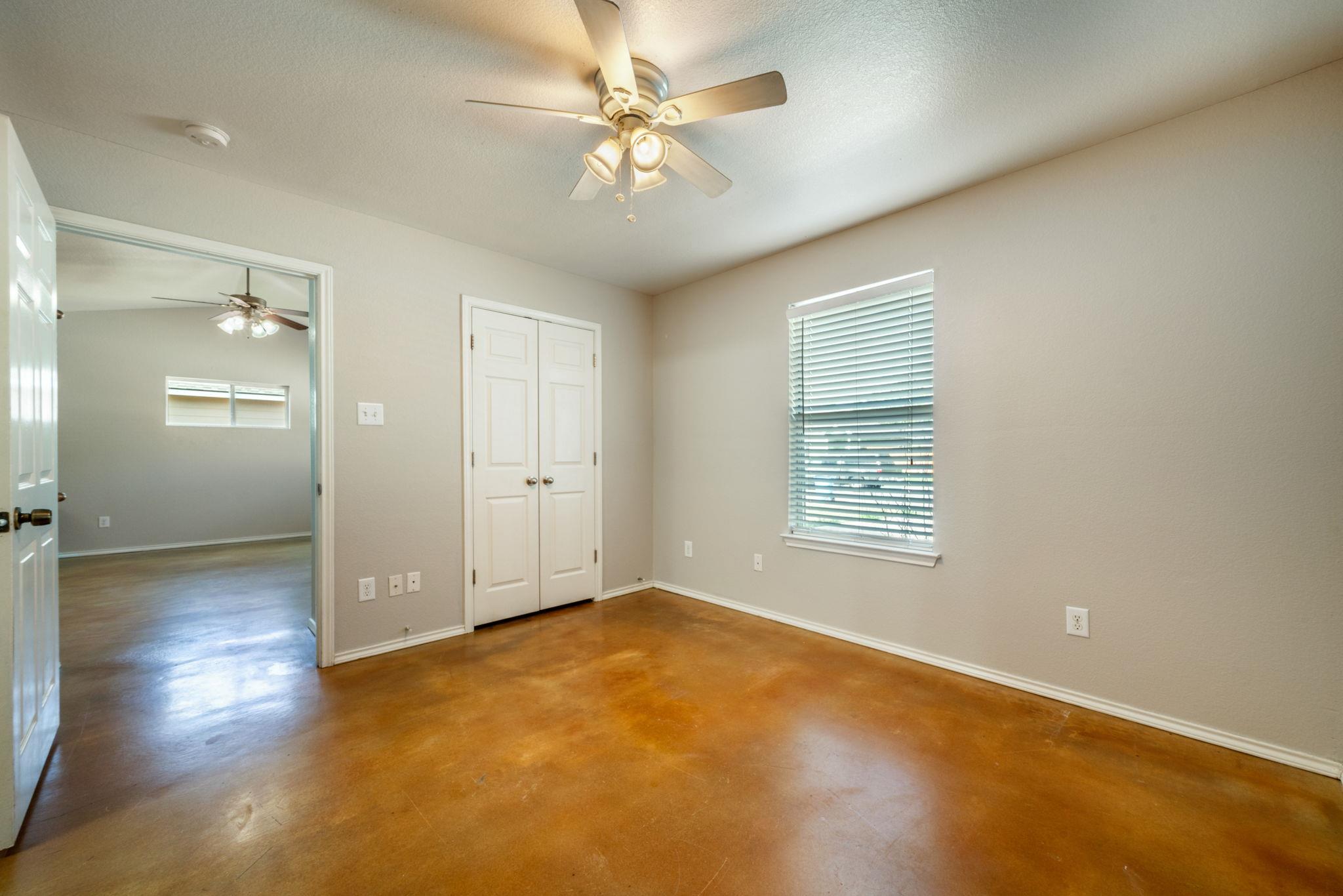 Image 10 of 27 For 1237 Jefferson Ave 407