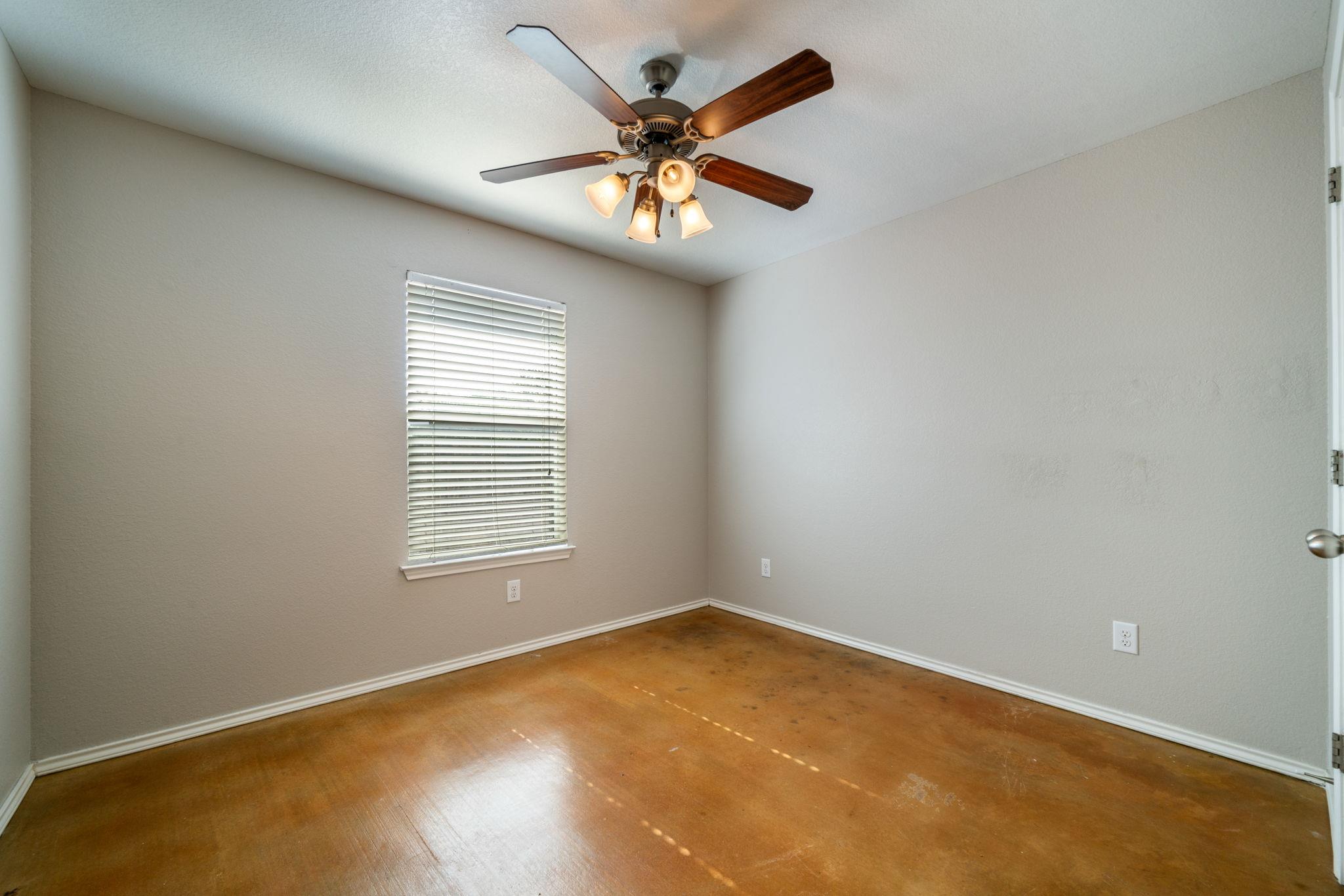 Image 12 of 27 For 1237 Jefferson Ave 407
